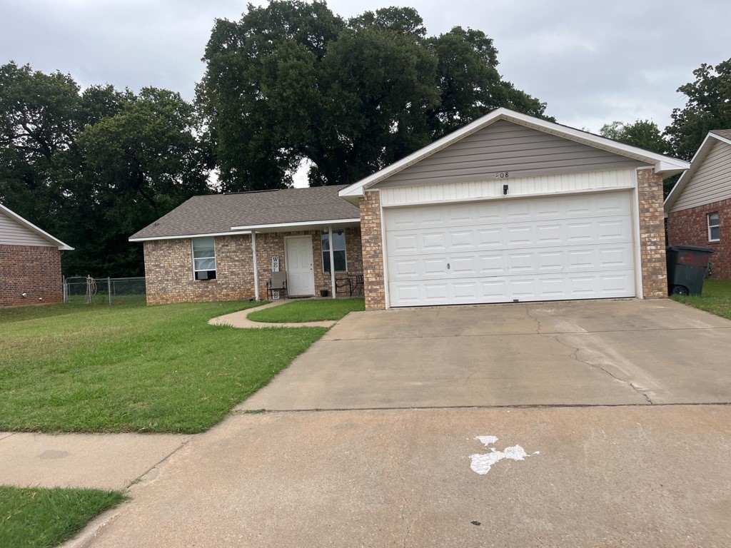 208 Bobbie Ann Court Granbury TX 76049