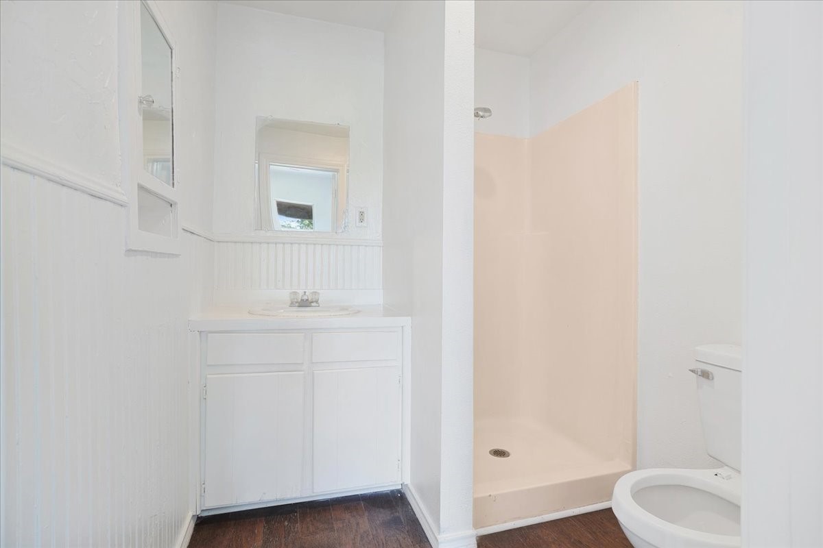 407 E Bonham Street Tom Bean TX 75491