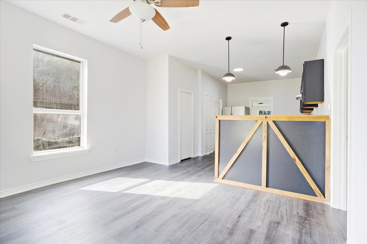 407 E Bonham Street Tom Bean TX 75491