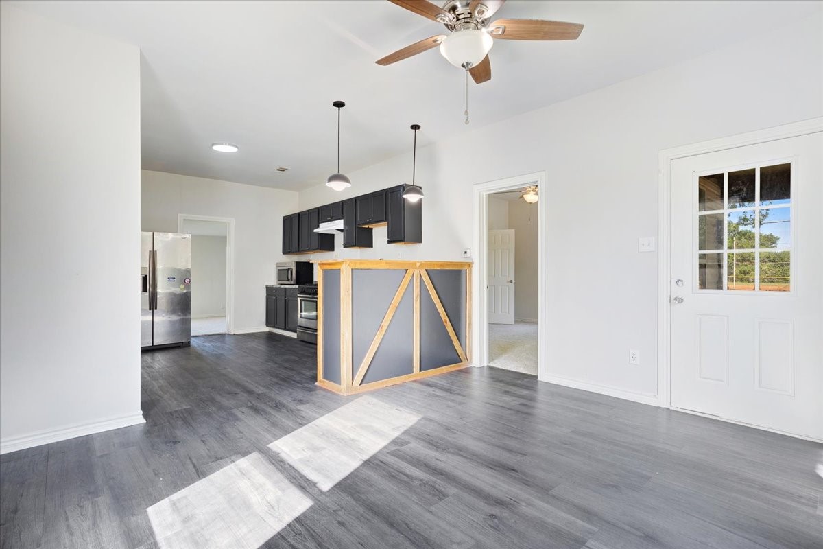 407 E Bonham Street Tom Bean TX 75491