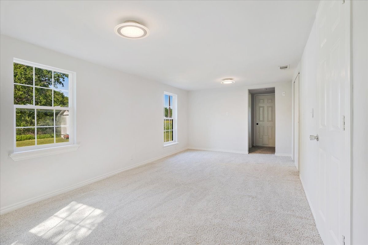 407 E Bonham Street Tom Bean TX 75491