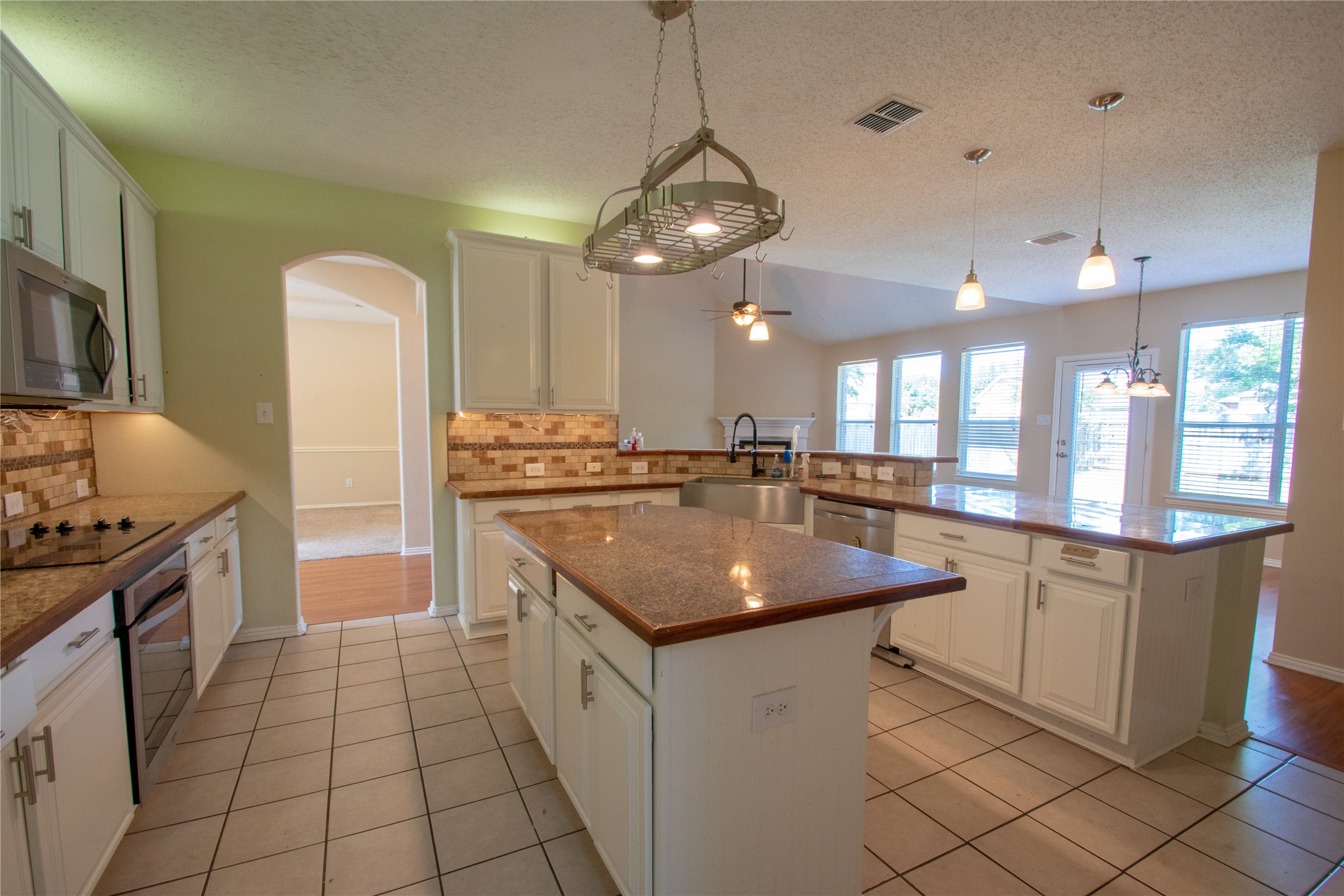 1309 Rosebrook Drive Mansfield TX 76063