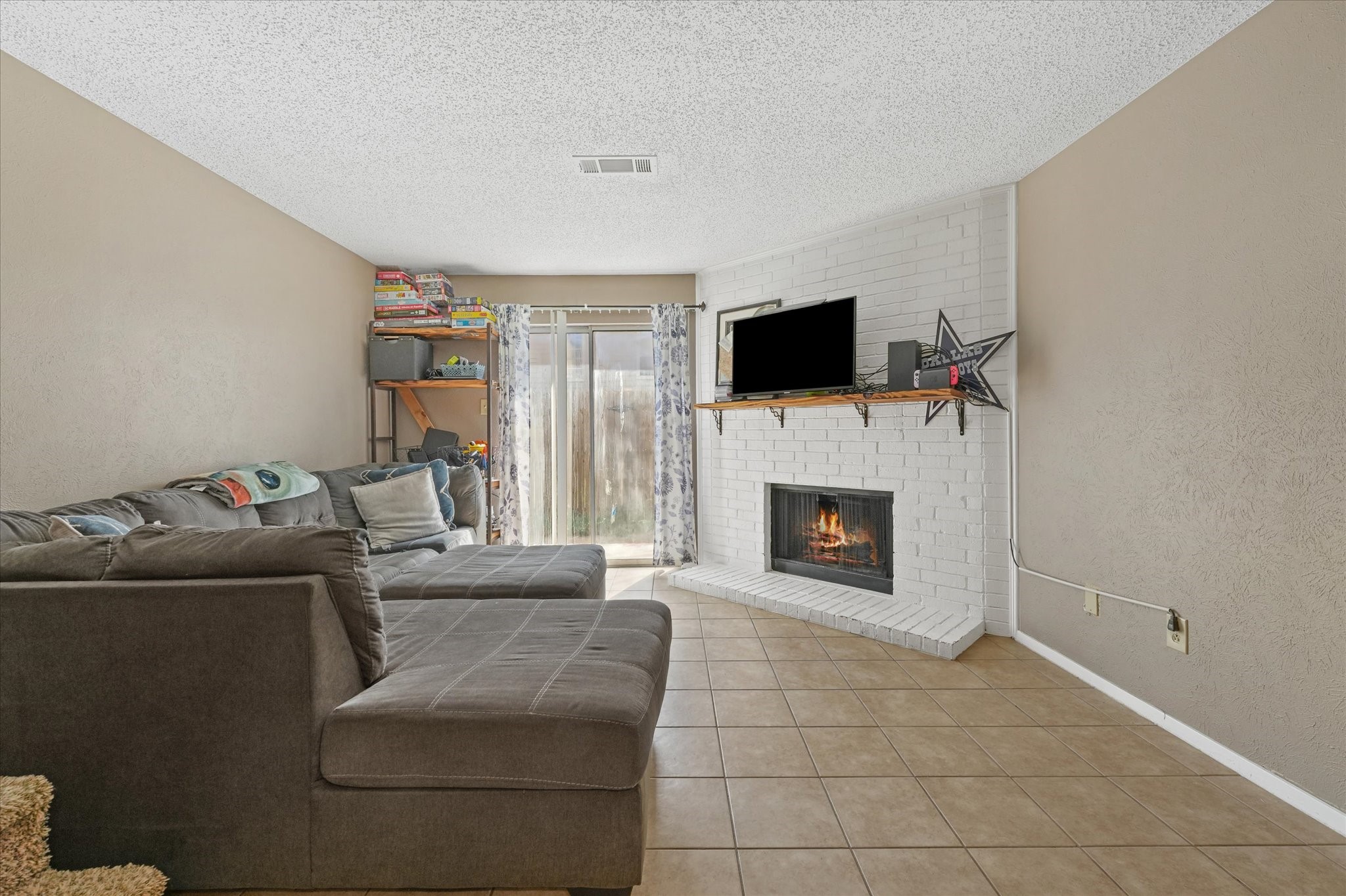 621 Carriagehouse Lane Garland TX 75040