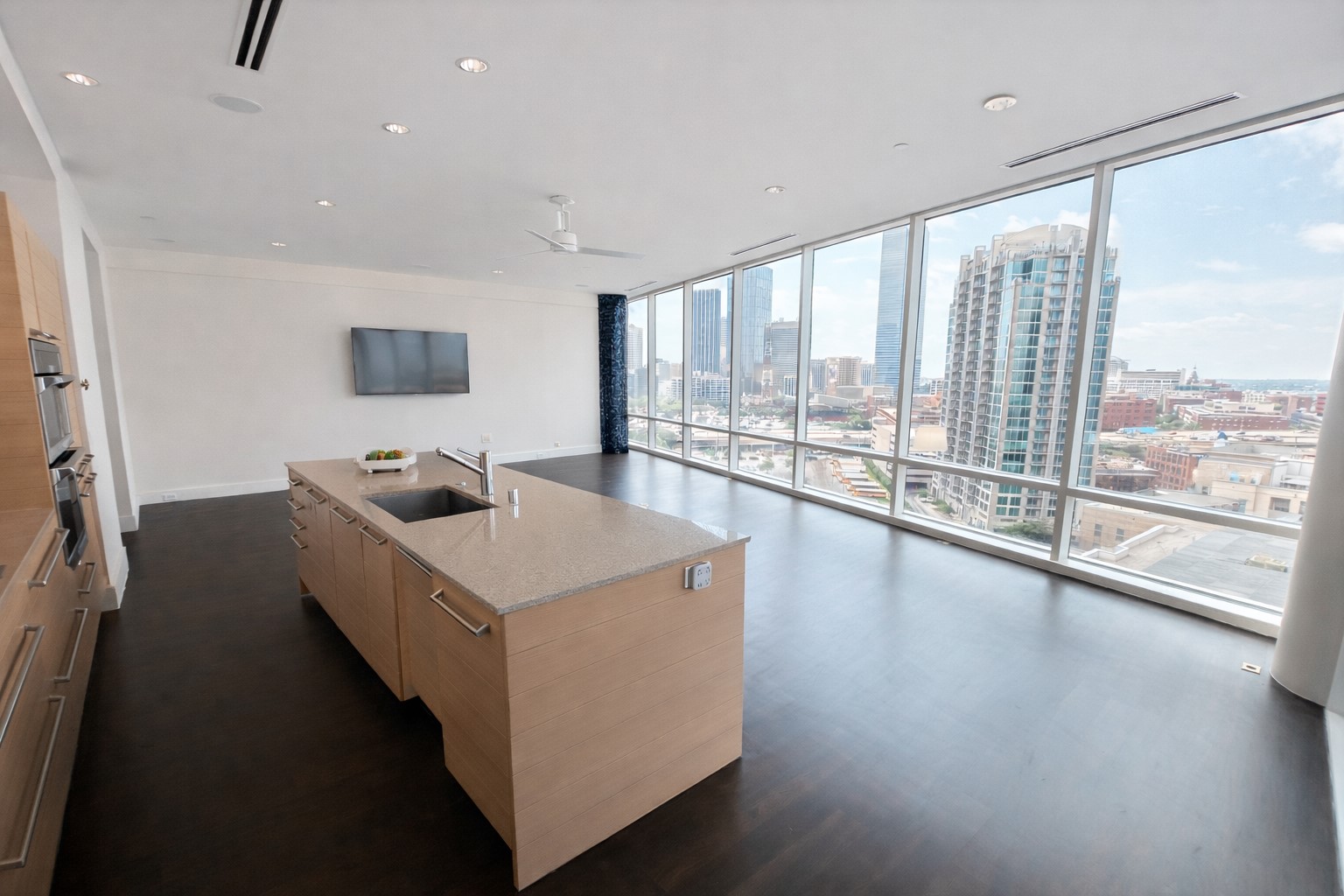 2408 Victory Park Lane Dallas TX 75219