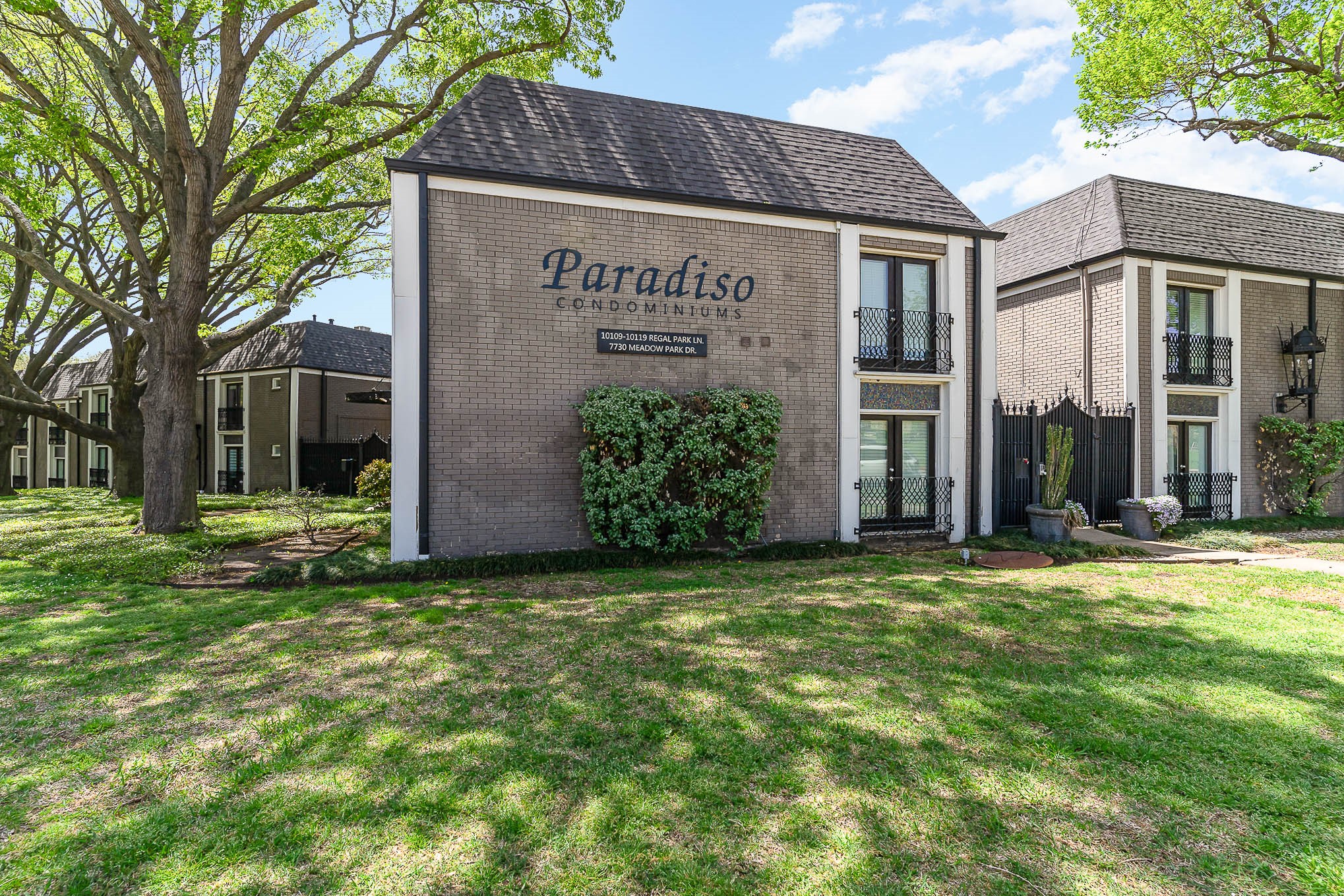 10109 Regal Park Lane Dallas TX 75230