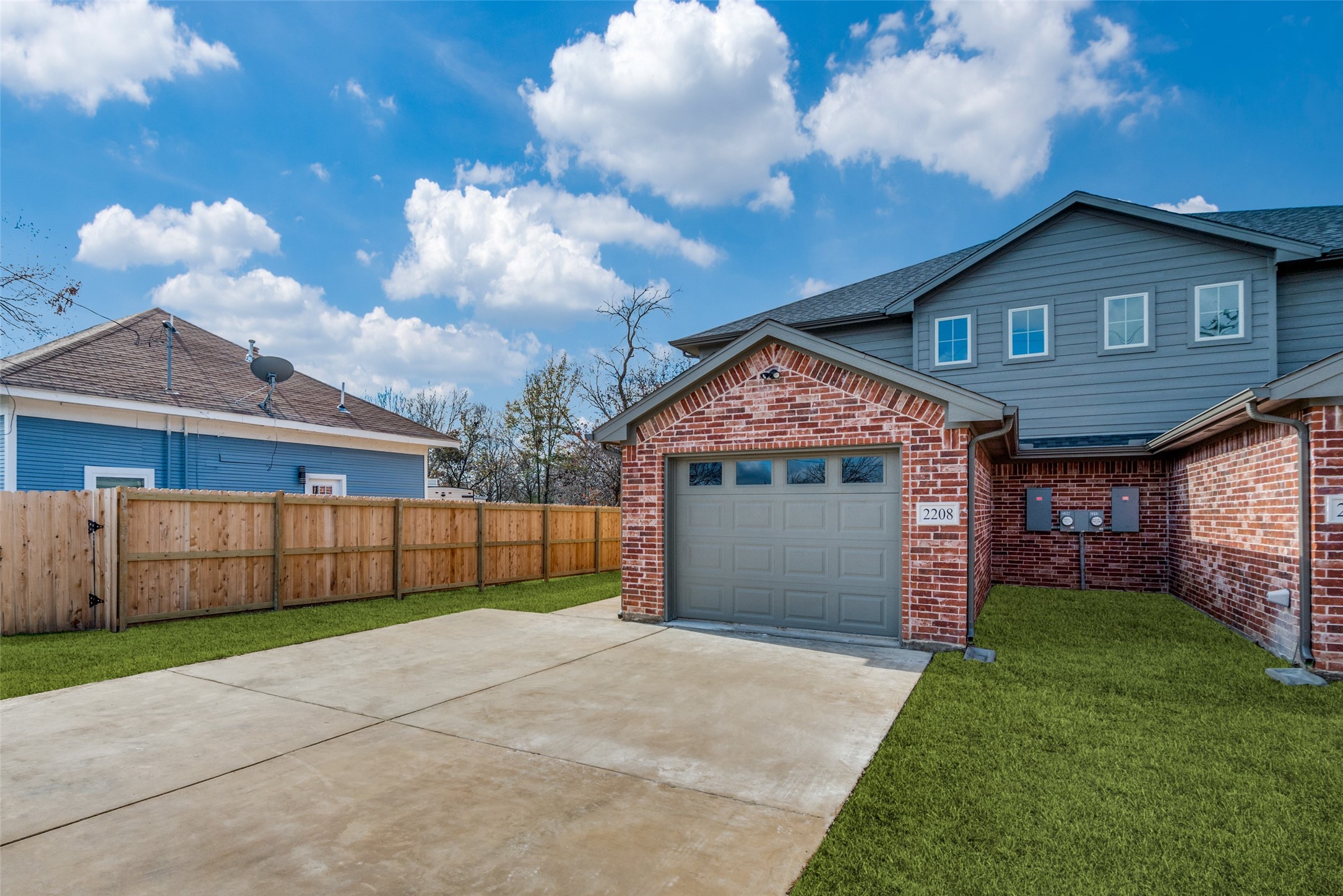 2208 N Hickory Street Sherman TX 75092