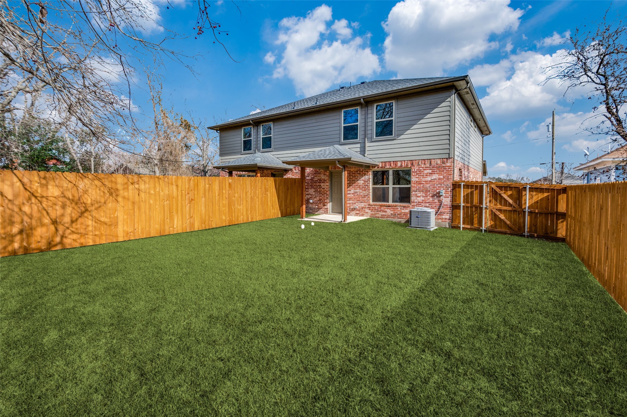 2208 N Hickory Street Sherman TX 75092