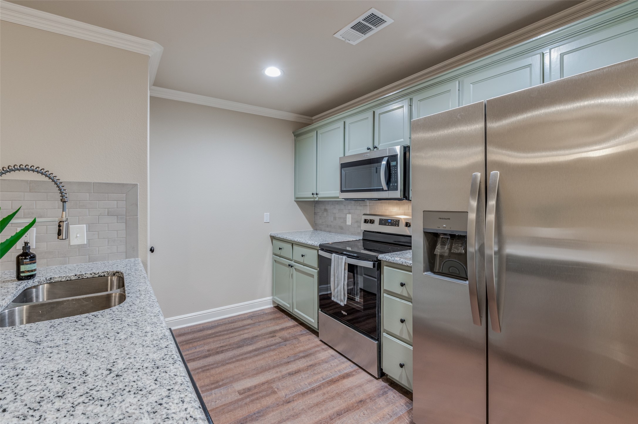 2208 N Hickory Street Sherman TX 75092