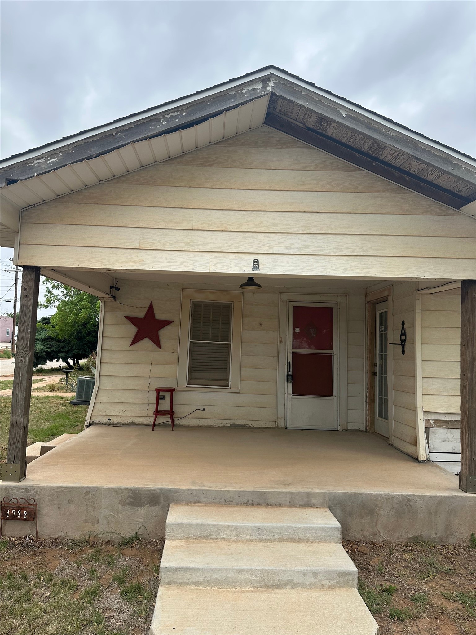 1732 Avenue J Anson TX 79501