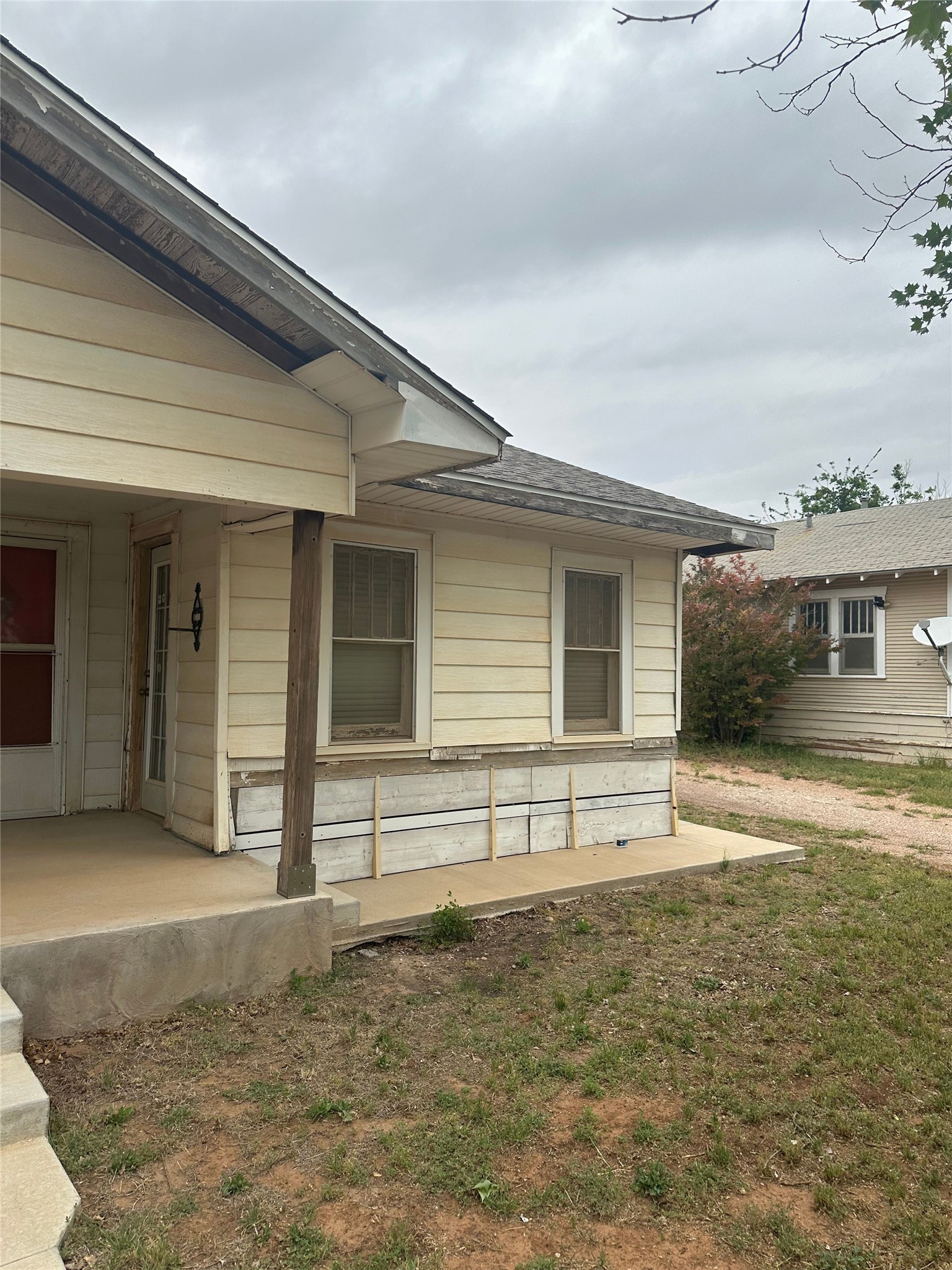 1732 Avenue J Anson TX 79501