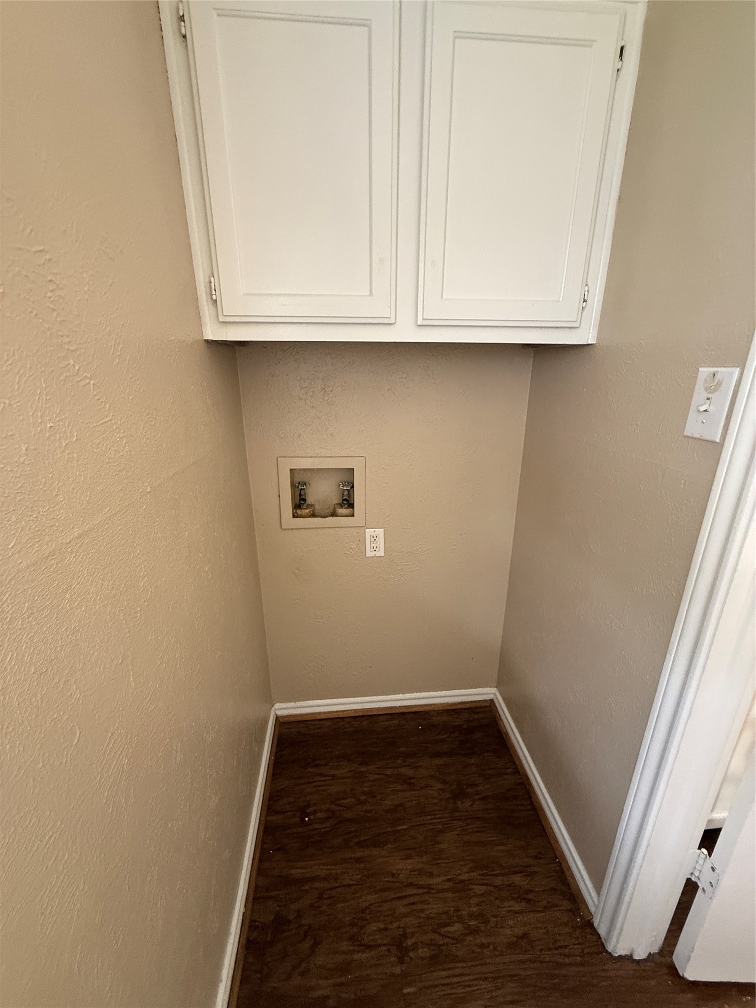 611 W Gilmer Street Ennis TX 75119