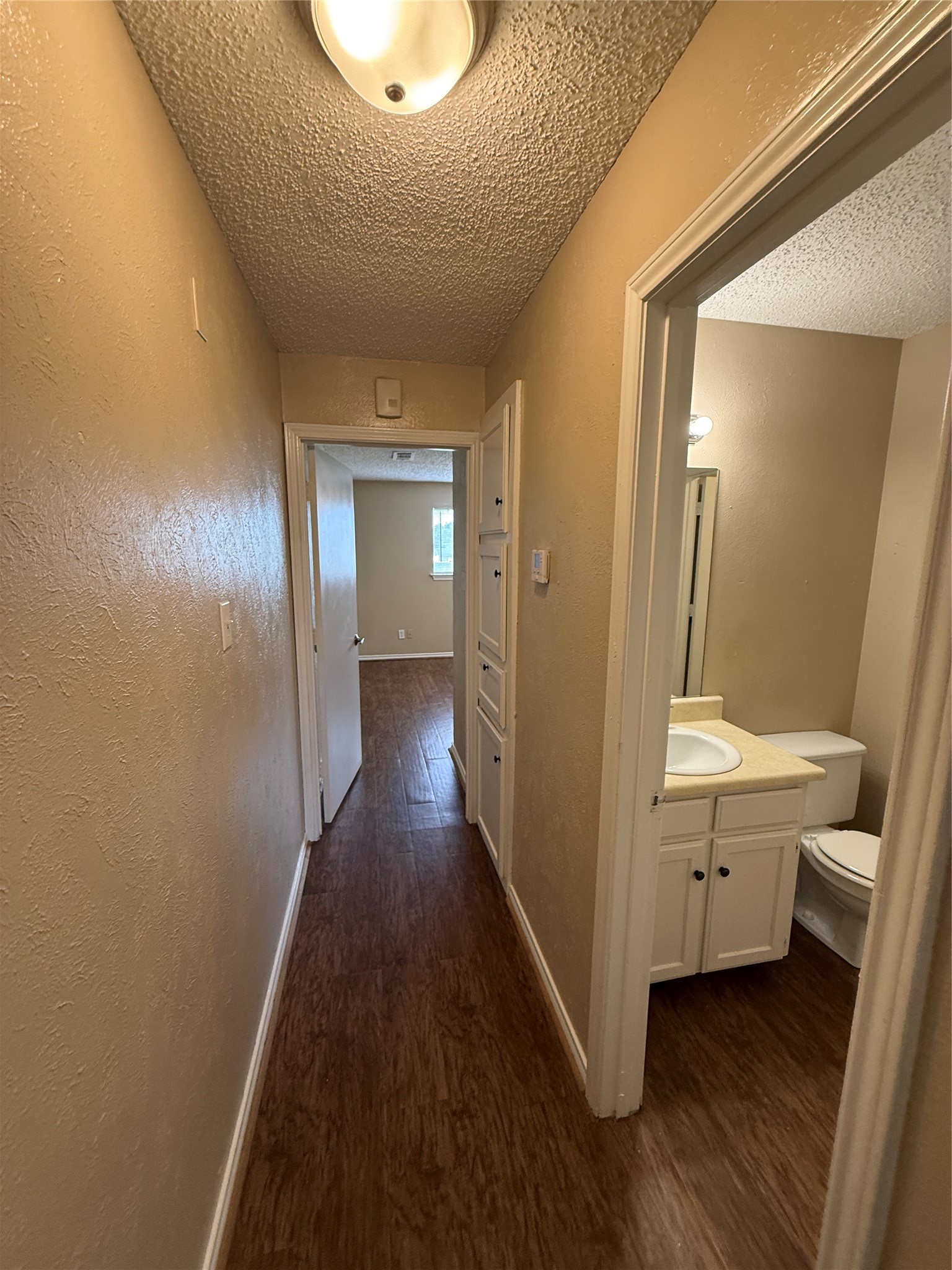 611 W Gilmer Street Ennis TX 75119