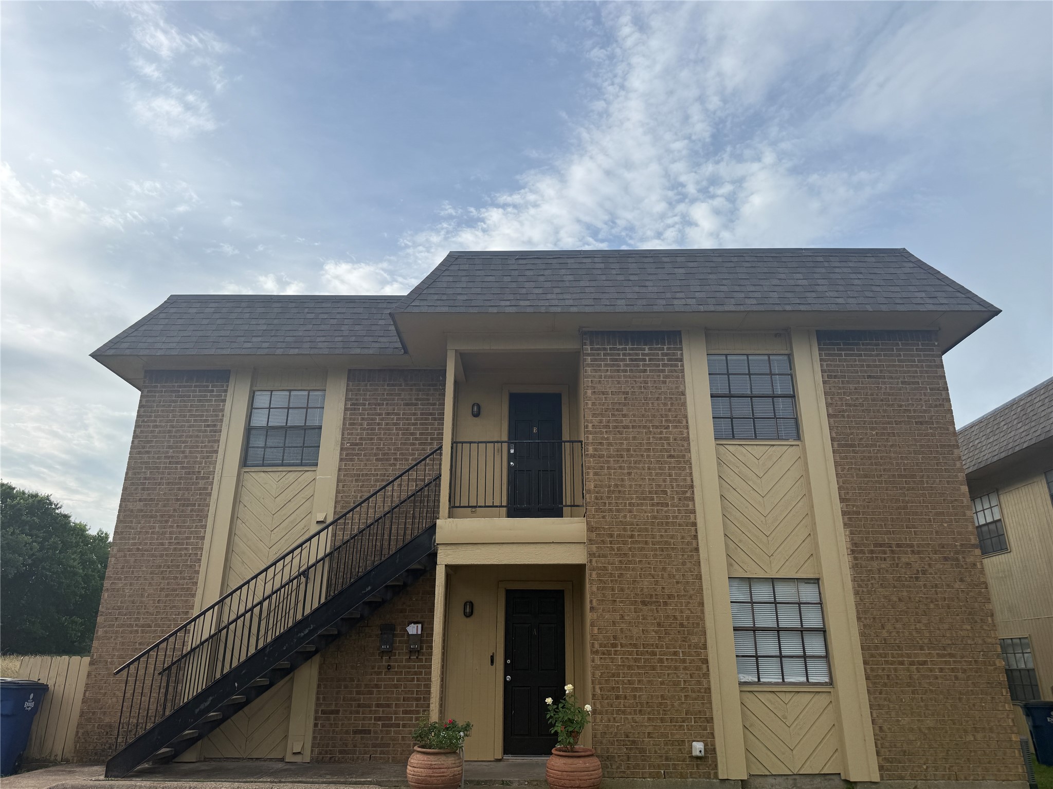 611 W Gilmer Street Ennis TX 75119