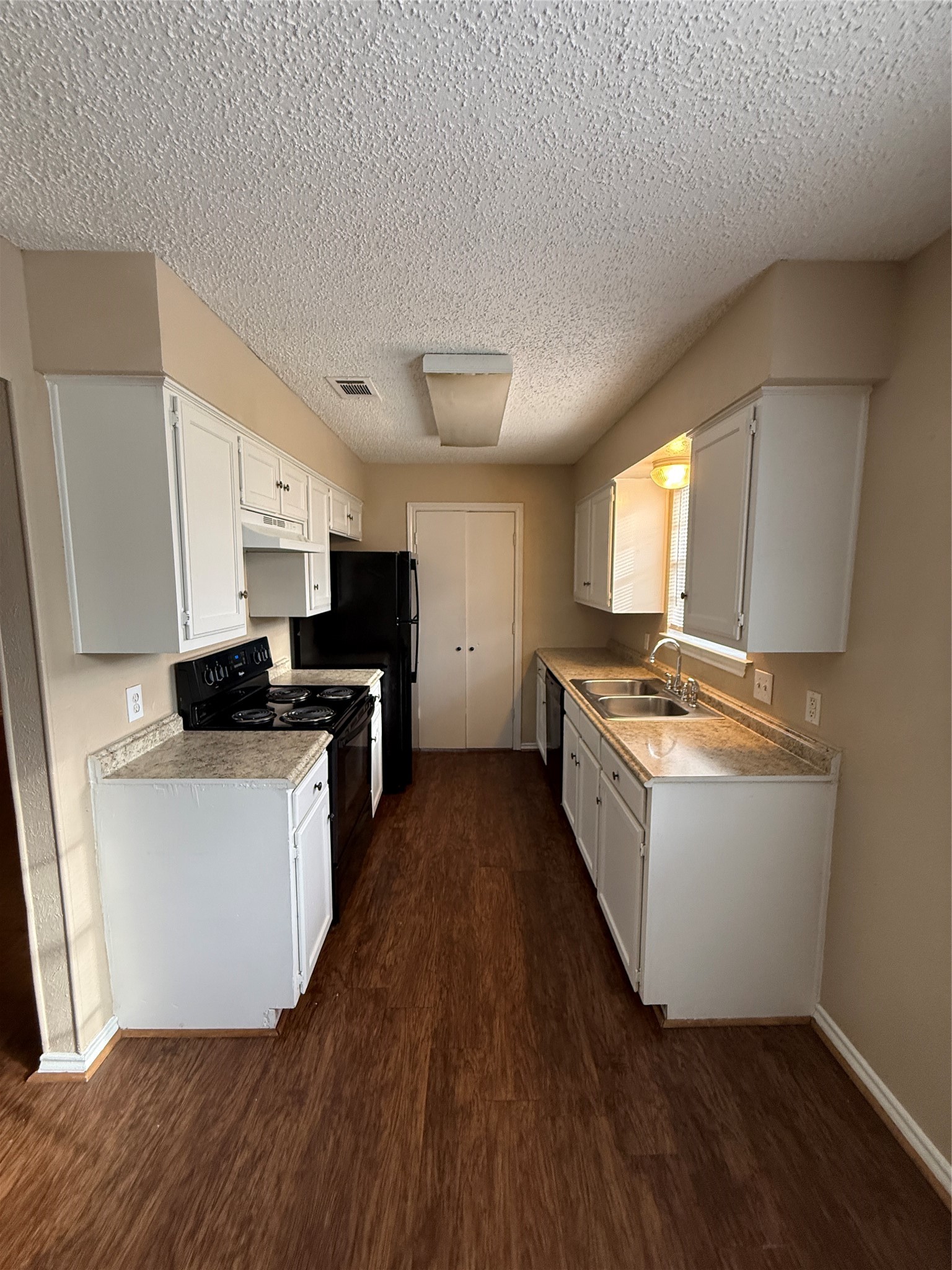 611 W Gilmer Street Ennis TX 75119