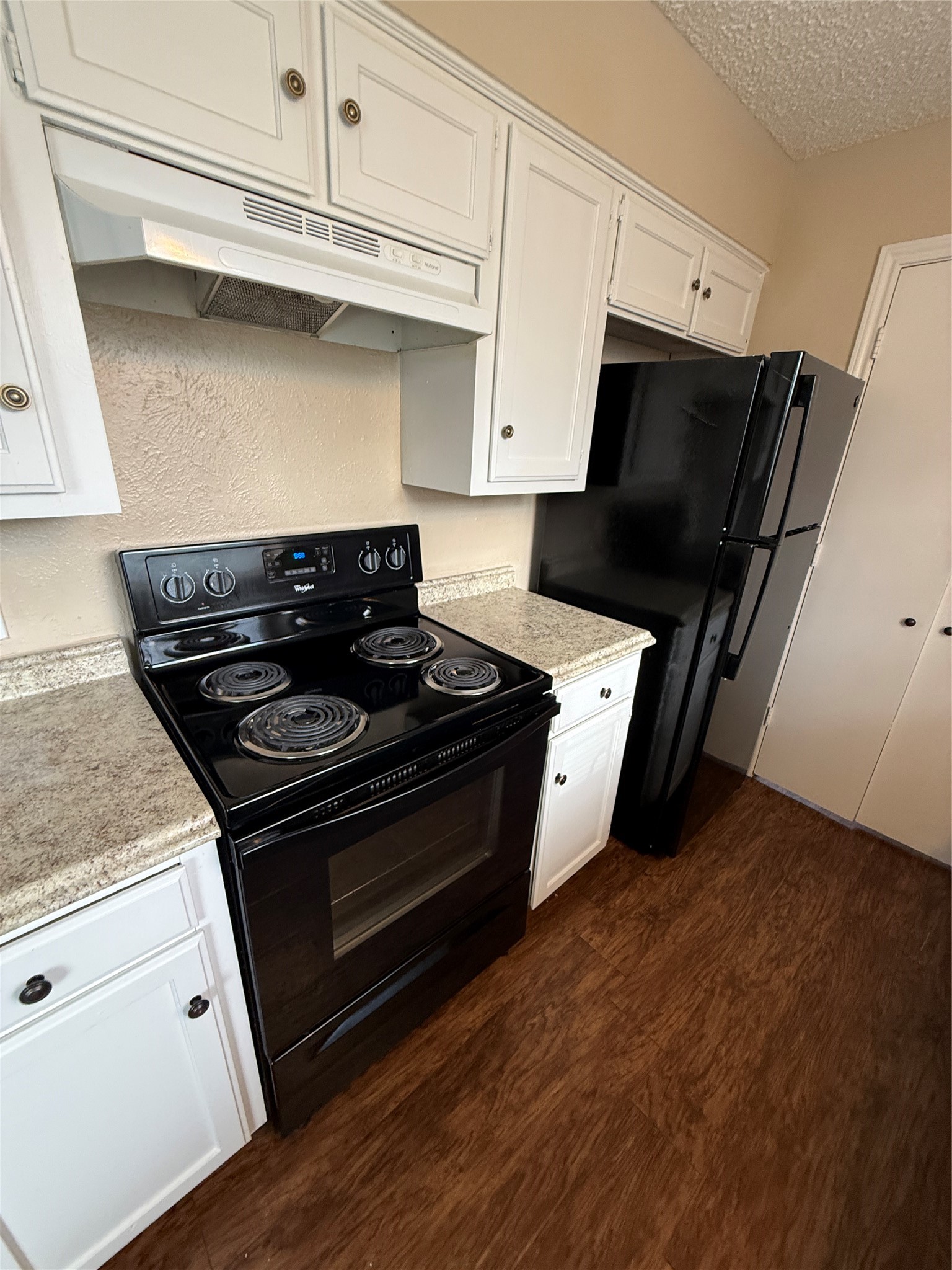 611 W Gilmer Street Ennis TX 75119