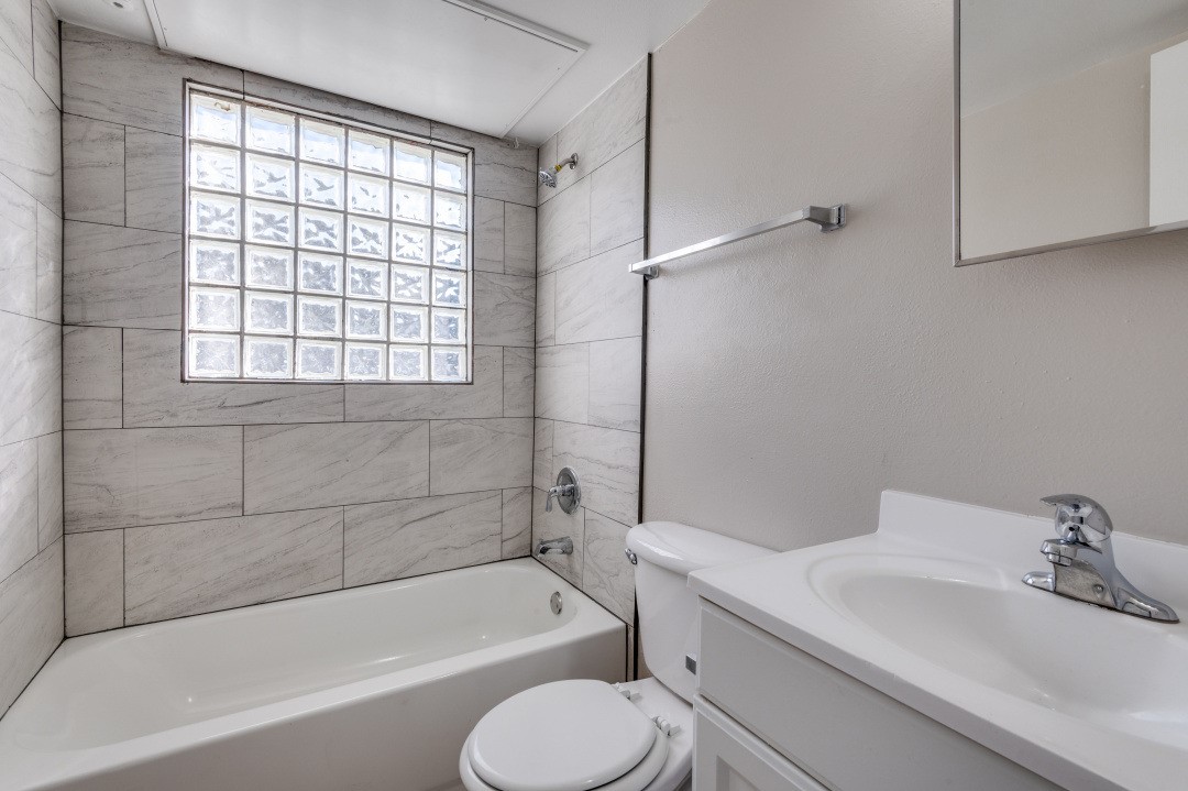 4915 Reiger Avenue Dallas TX 75214