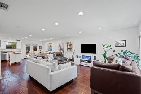 2722 Knight Street Dallas TX 75219
