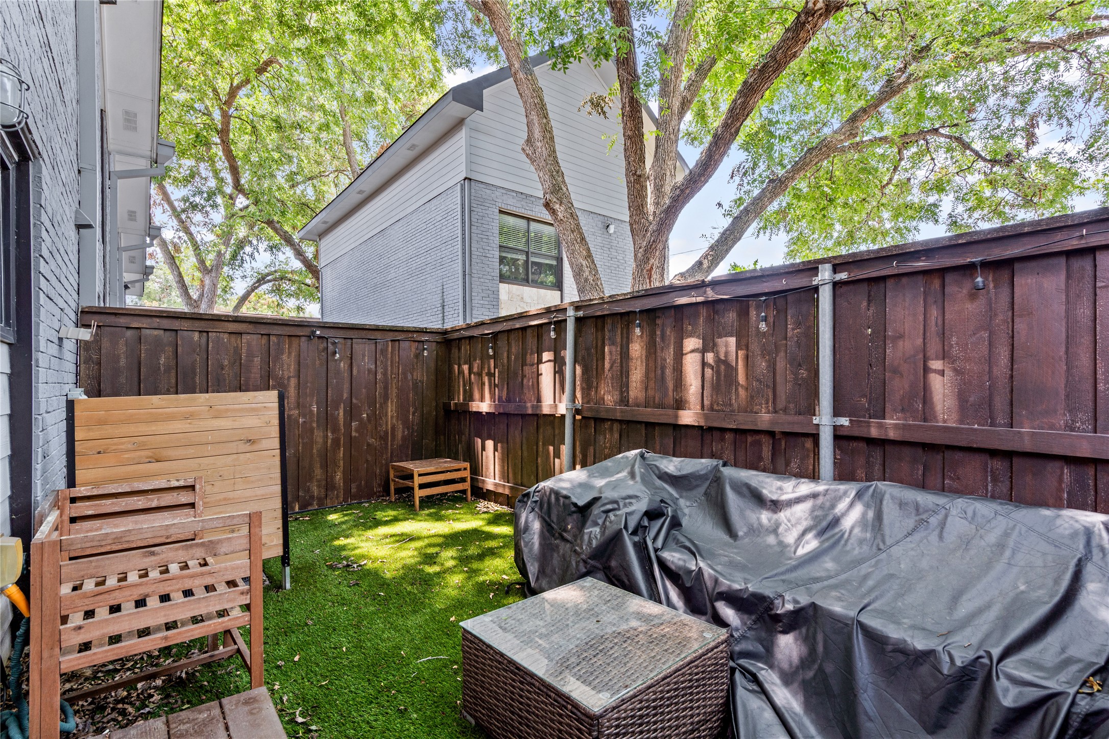 2722 Knight Street Dallas TX 75219