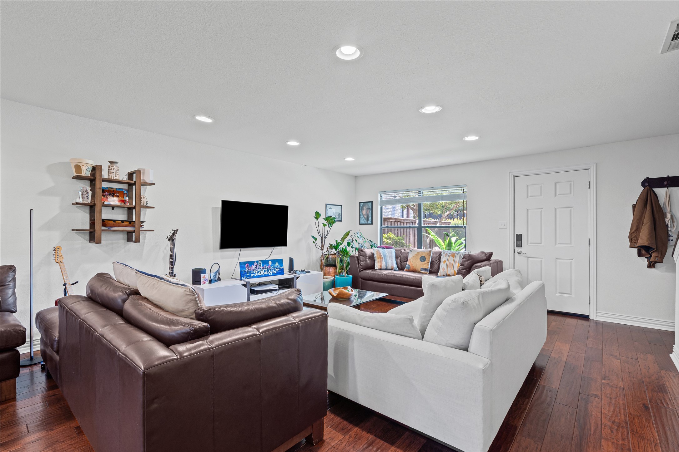 2722 Knight Street Dallas TX 75219
