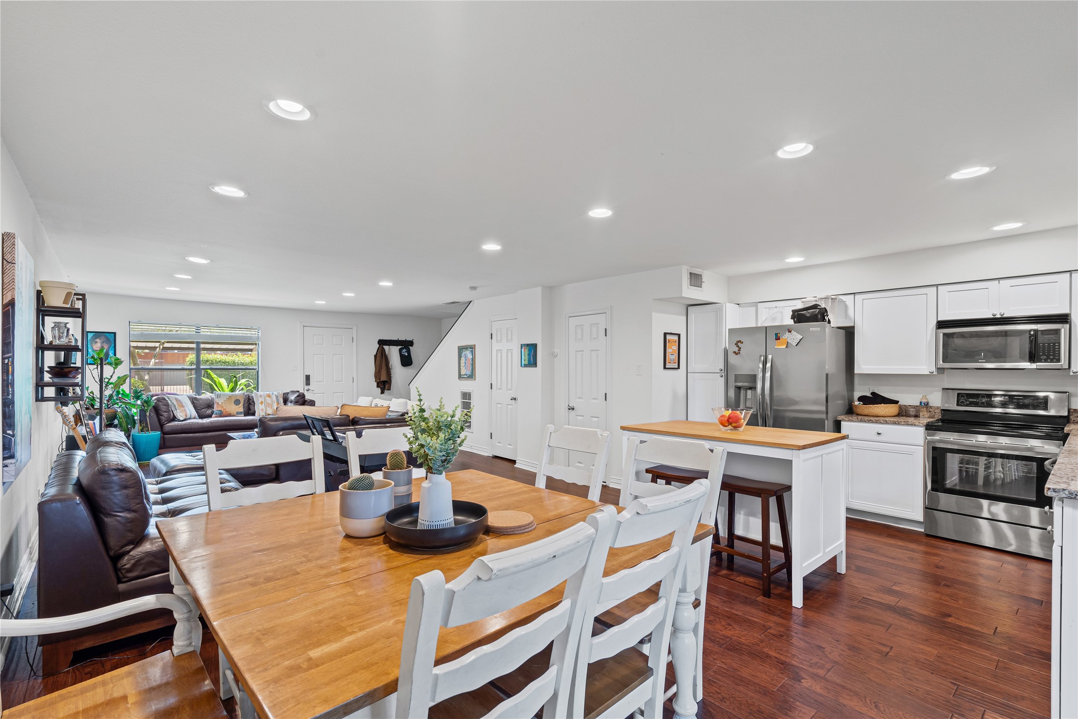 2722 Knight Street Dallas TX 75219