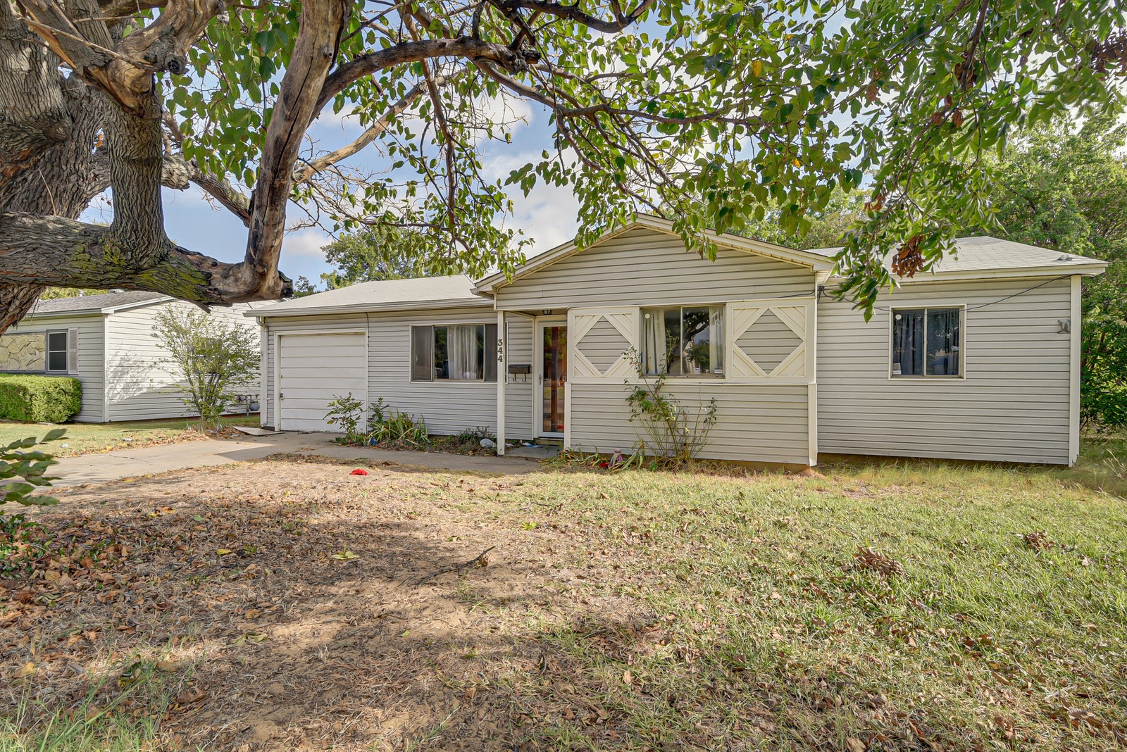 344 NW Renfro Street Burleson TX 76028