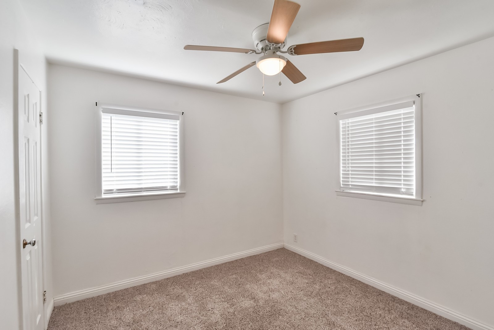 344 NW Renfro Street Burleson TX 76028