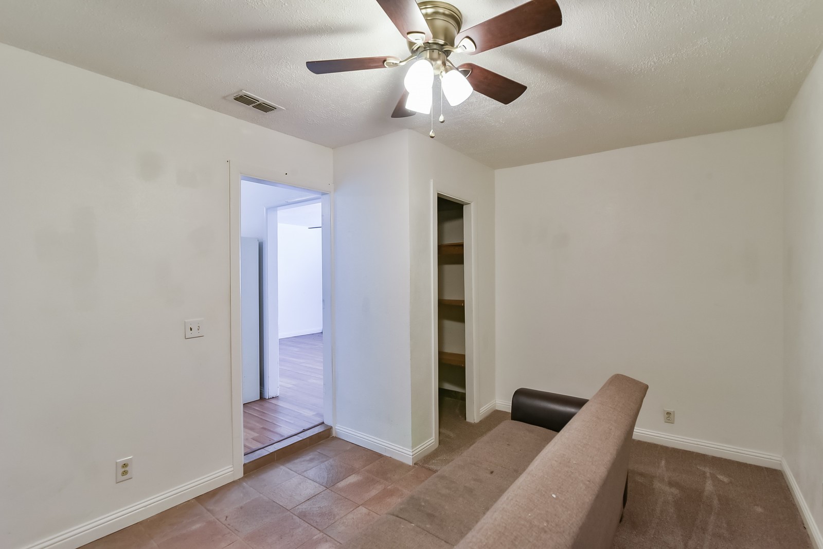 344 NW Renfro Street Burleson TX 76028