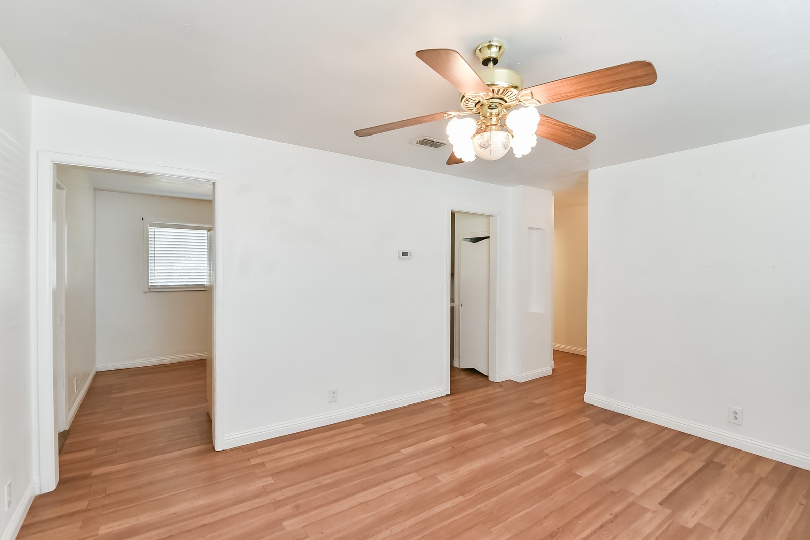 344 NW Renfro Street Burleson TX 76028