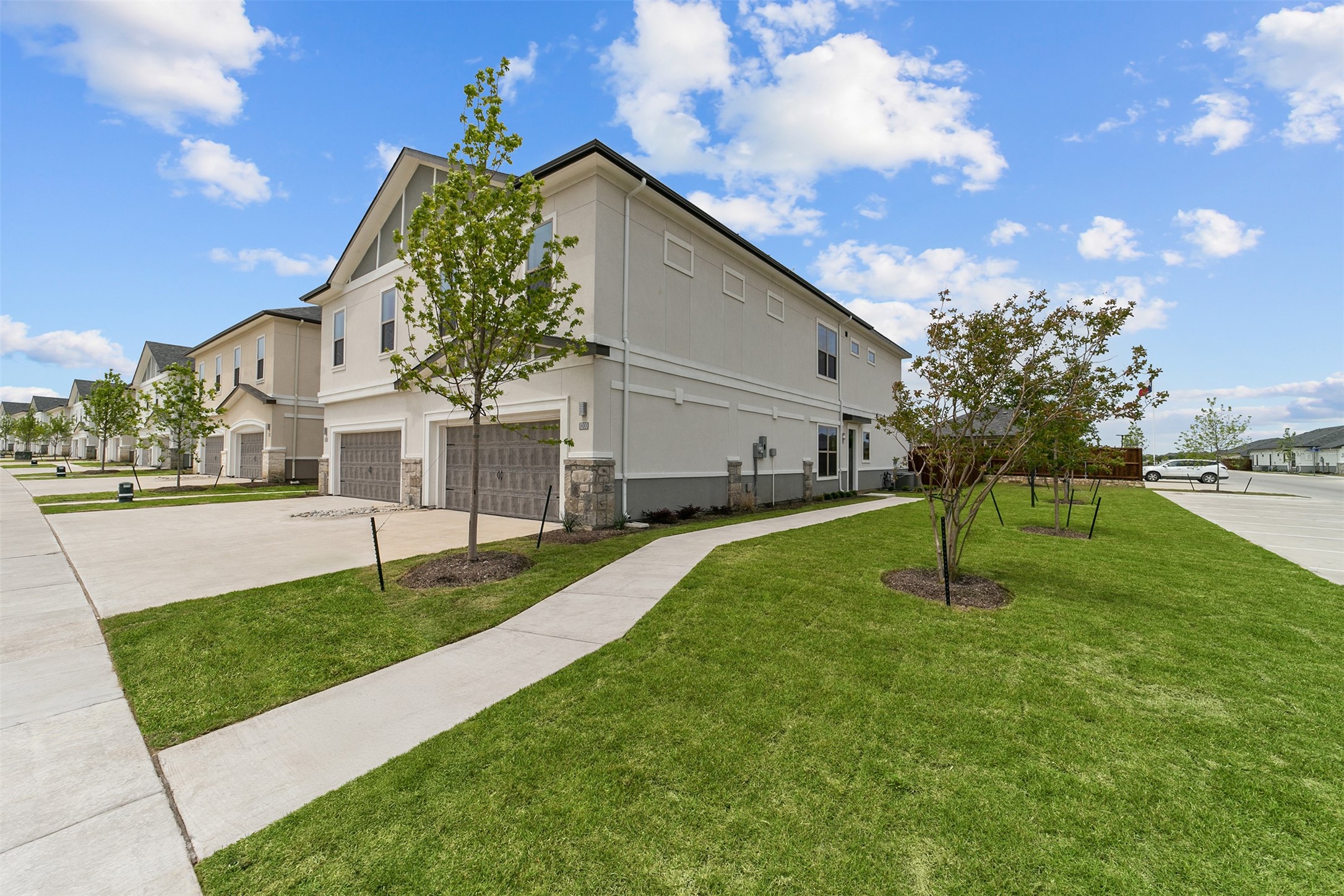 1000 Ebony Mckinney TX 75071