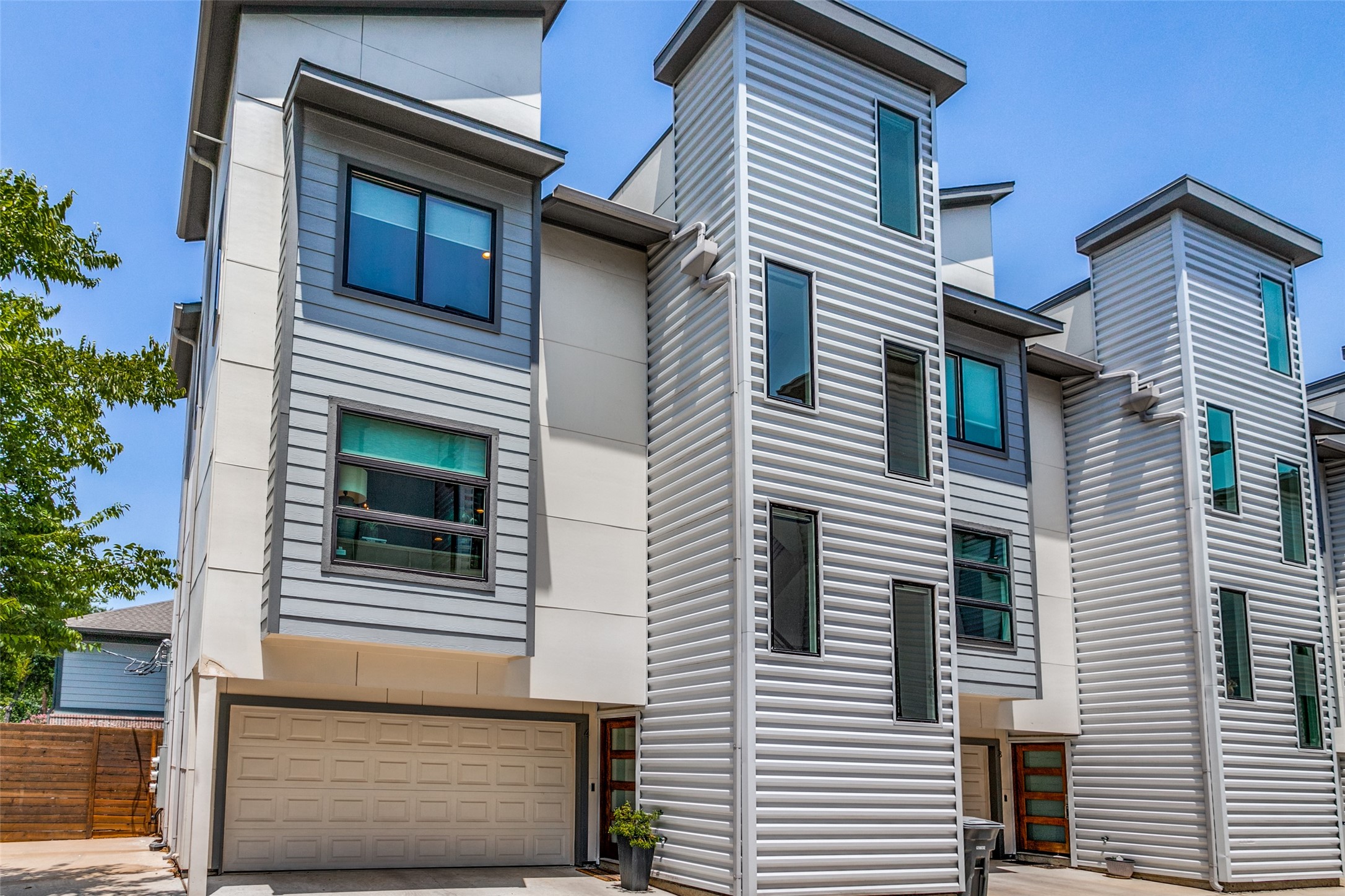 1925 California Drive Dallas TX 75204