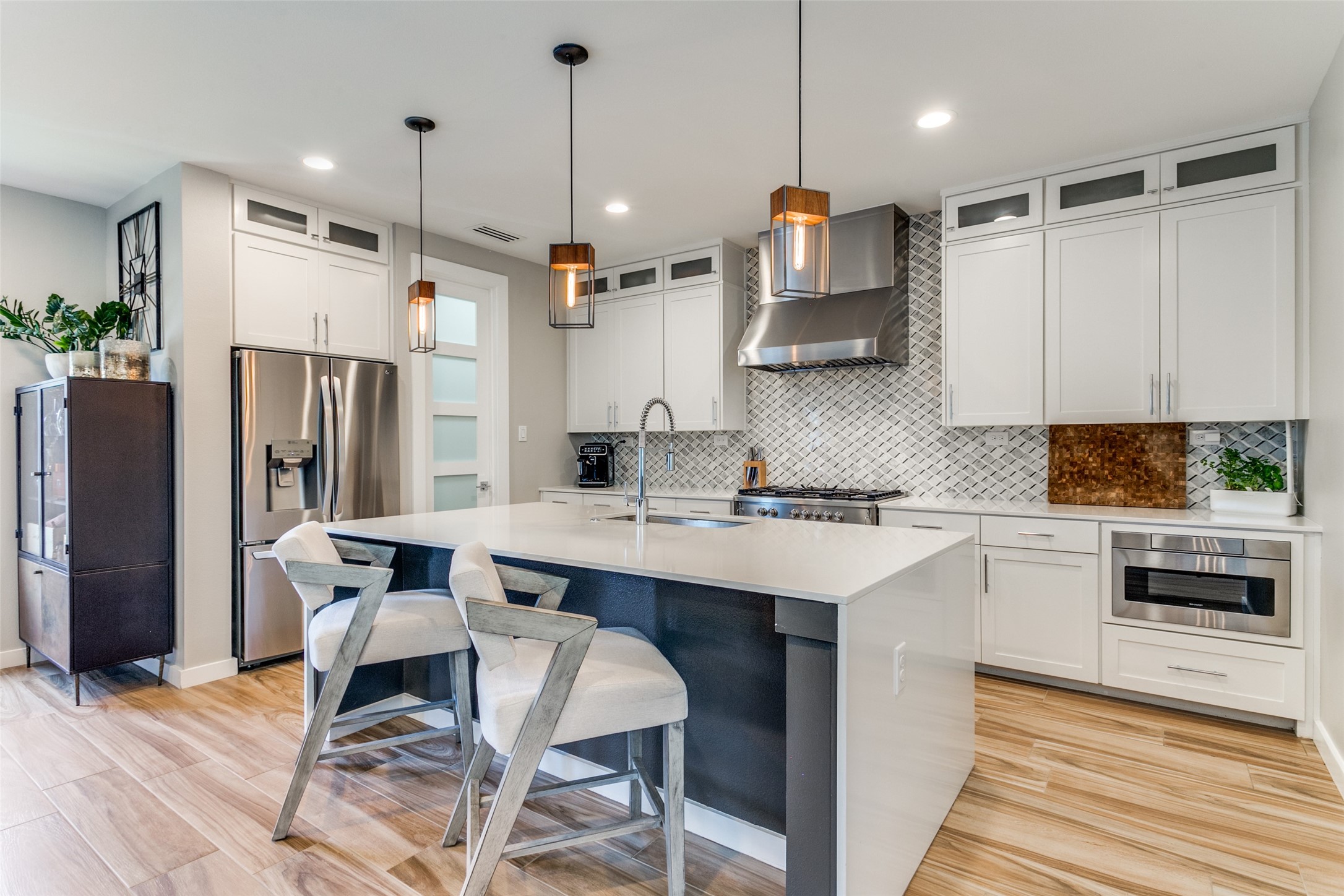 1925 California Drive Dallas TX 75204