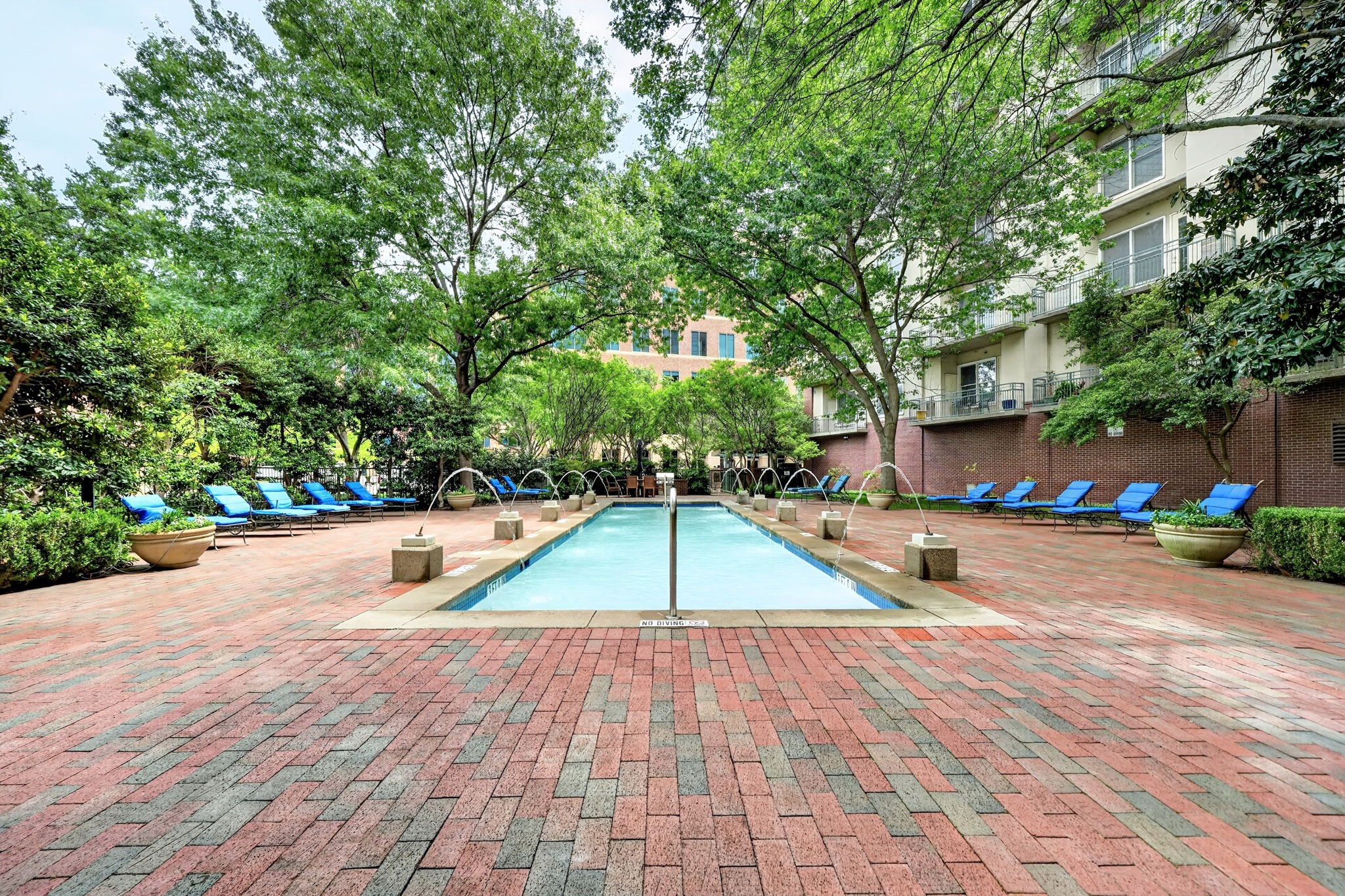 5055 Addison Circle Addison TX 75001