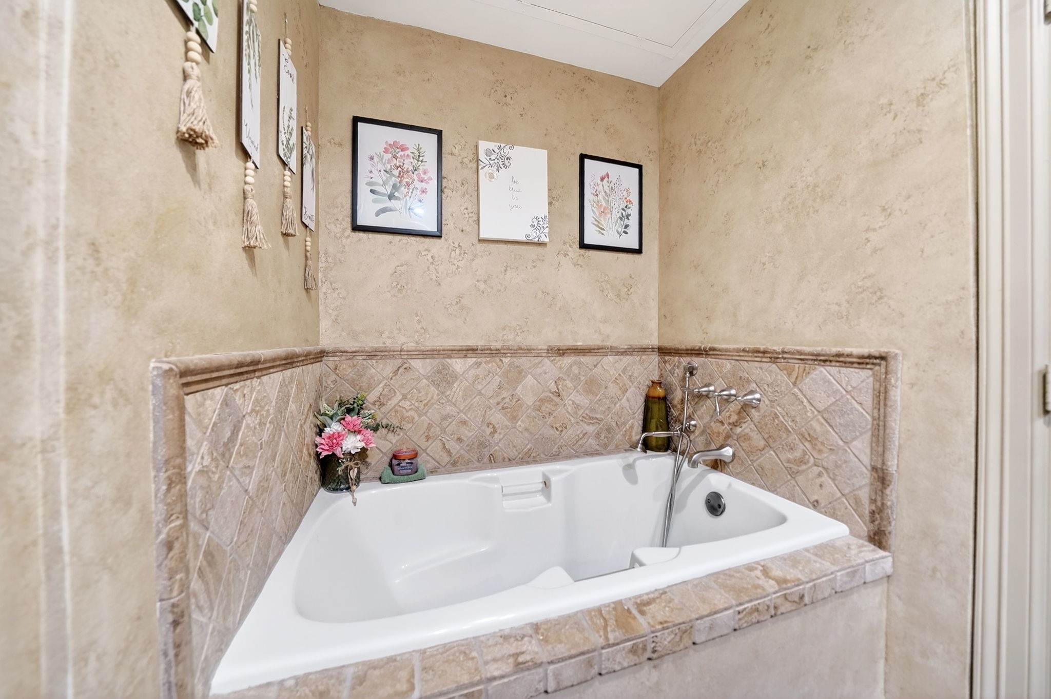 5055 Addison Circle Addison TX 75001