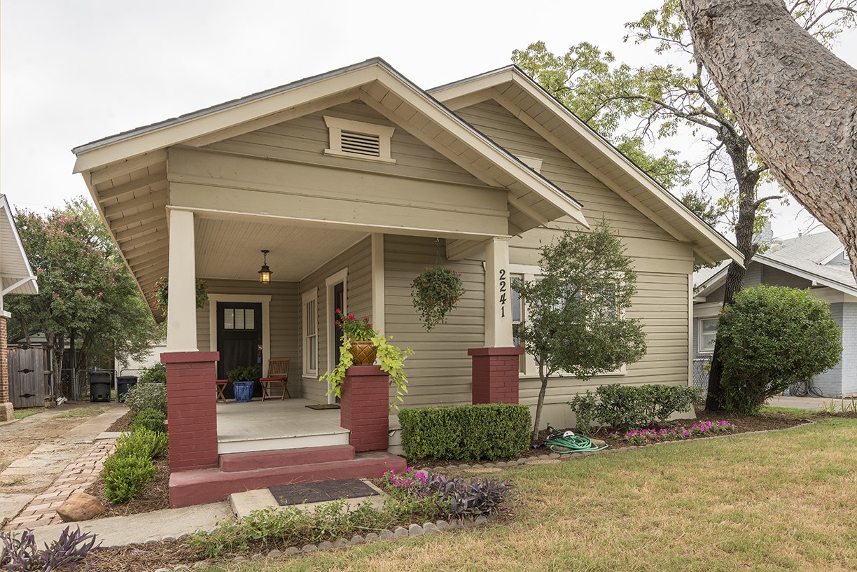 2241 W Rosedale Street S Fort Worth TX 76110