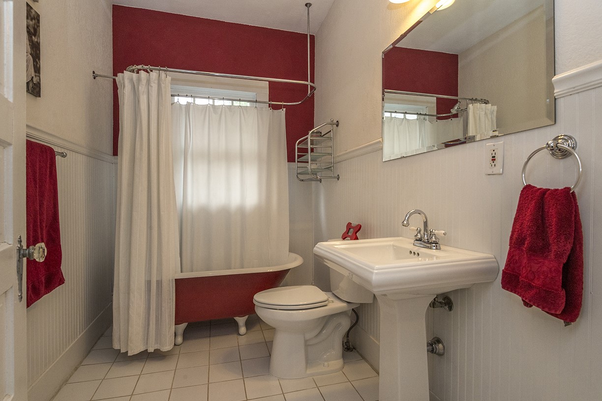 2241 W Rosedale Street S Fort Worth TX 76110