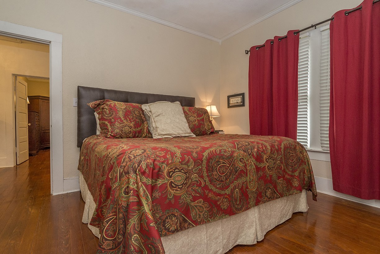 2241 W Rosedale Street S Fort Worth TX 76110