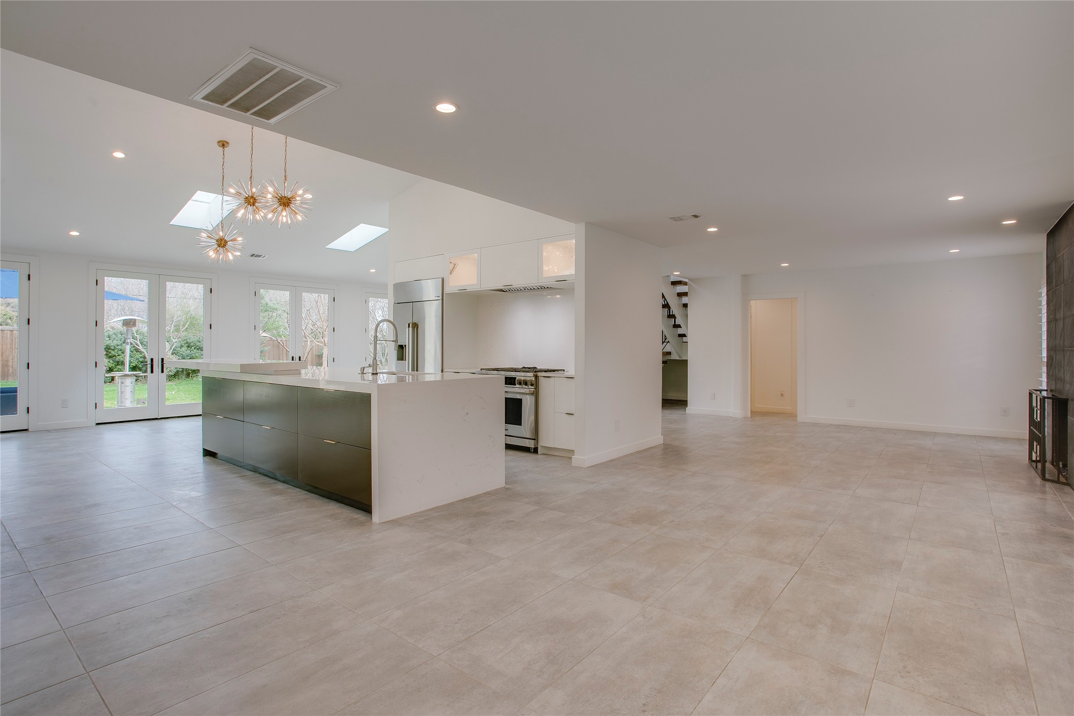 2045 Marydale Drive Dallas TX 75208