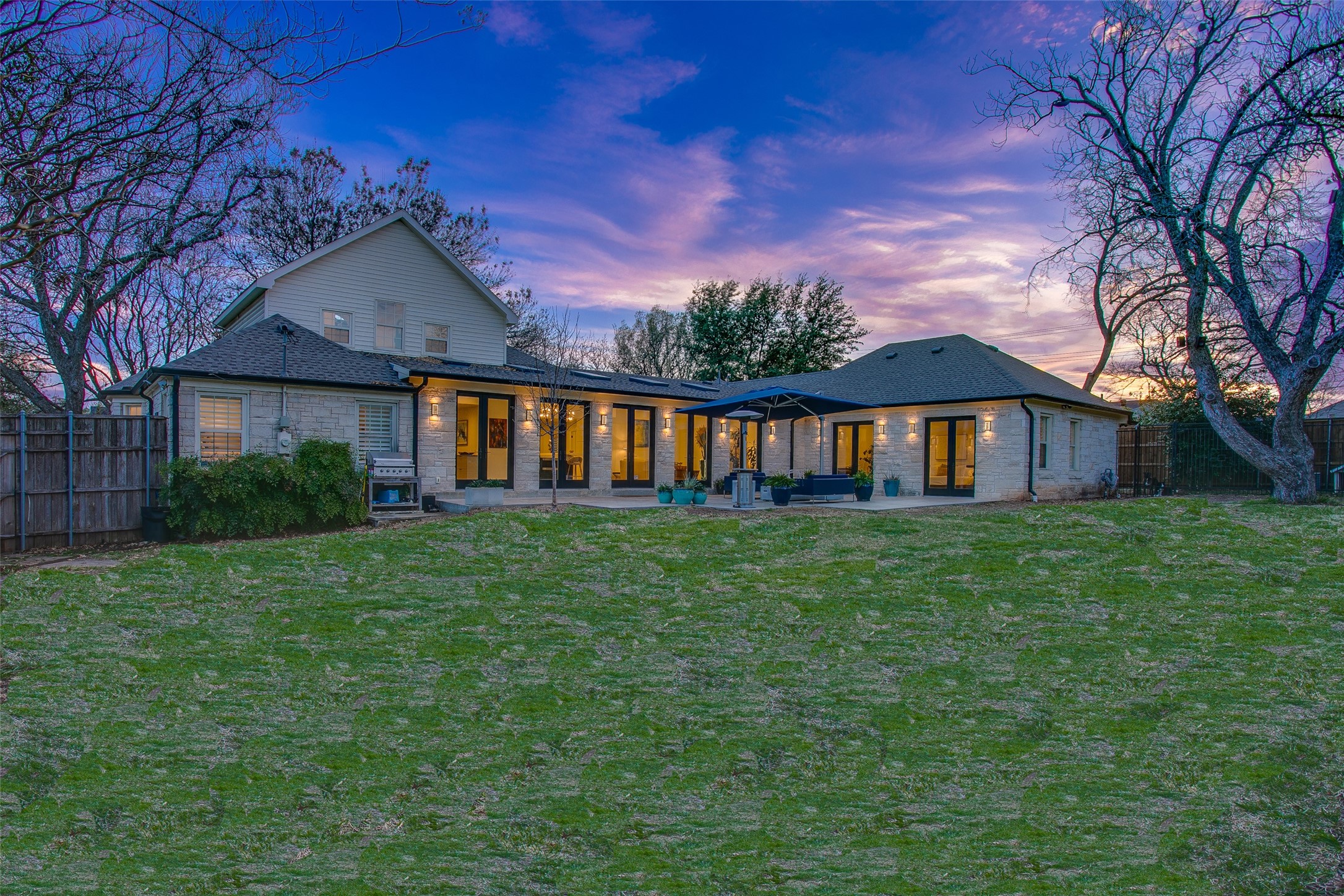 2045 Marydale Drive Dallas TX 75208
