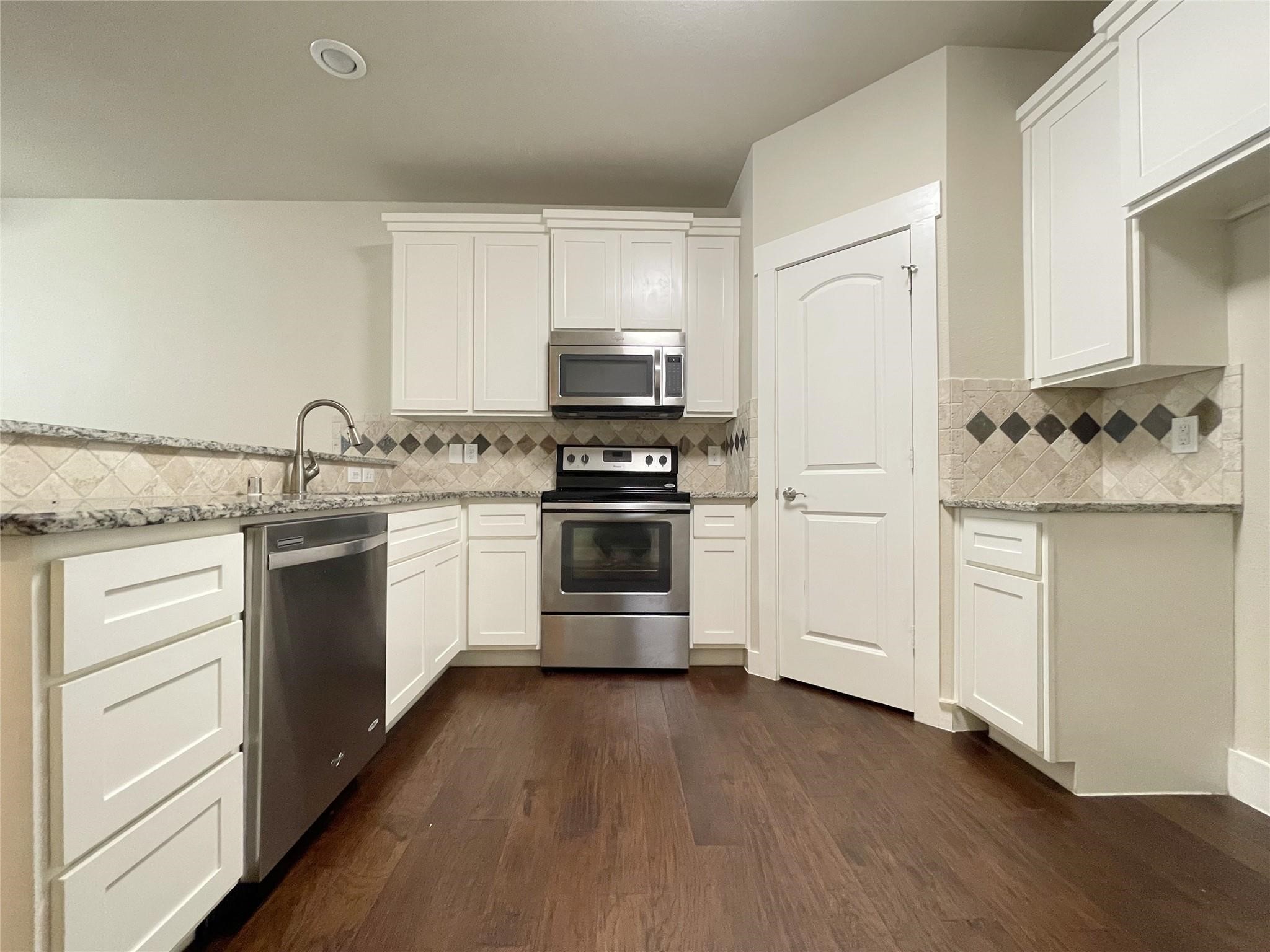 207 Lily Lane Lewisville TX 75057