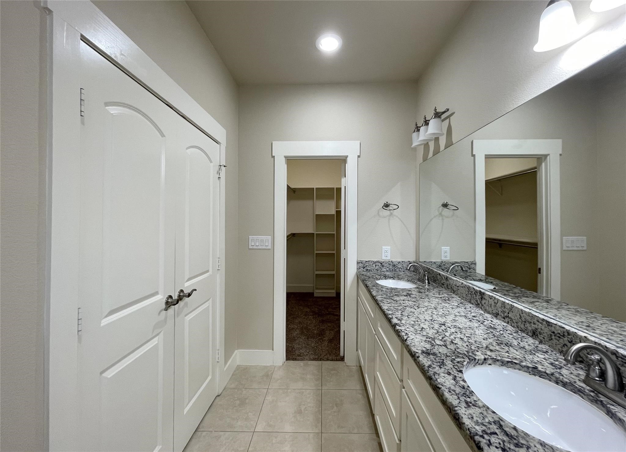 207 Lily Lane Lewisville TX 75057