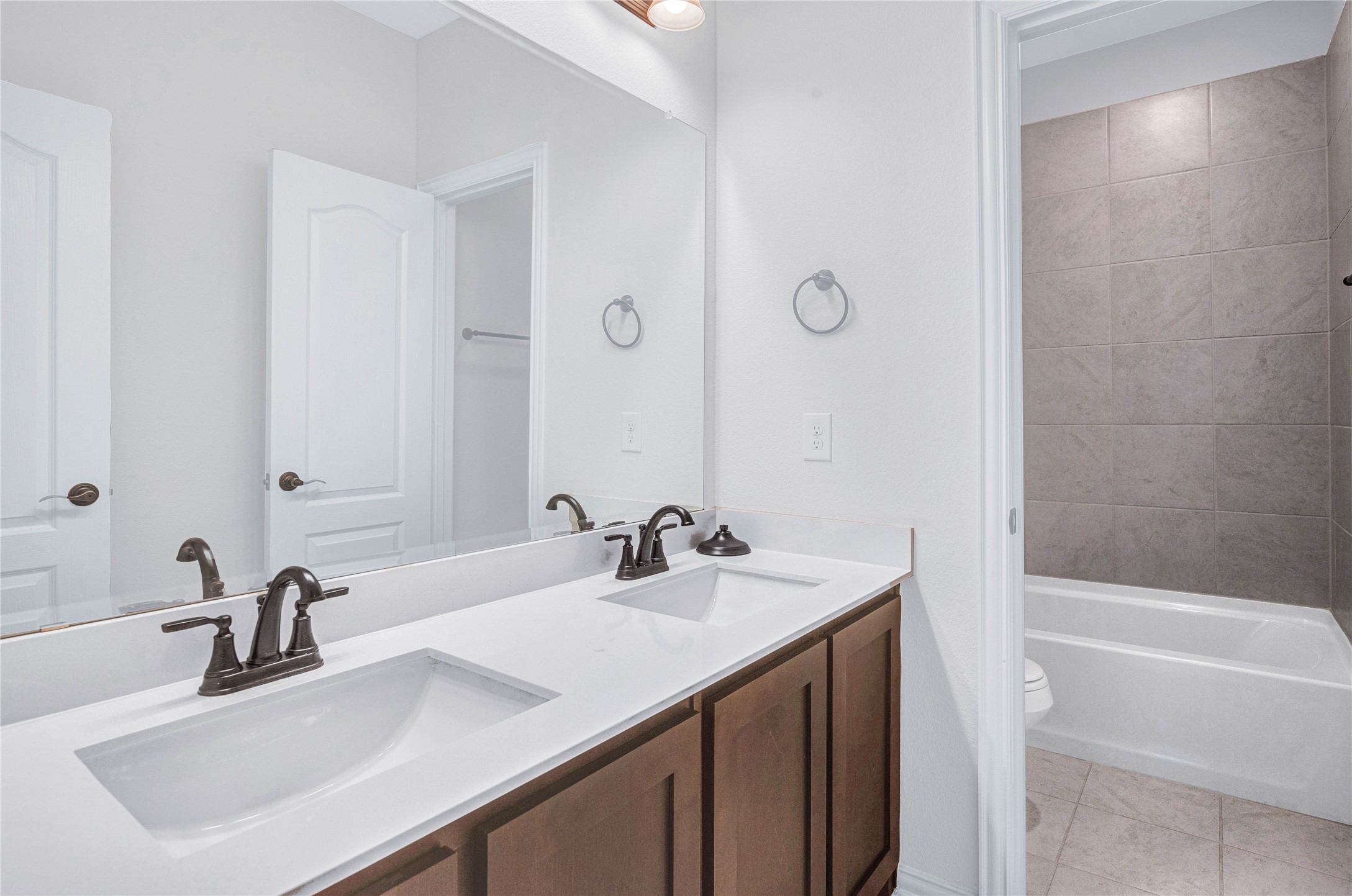 1228 Arrowwood Drive Aubrey TX 76227
