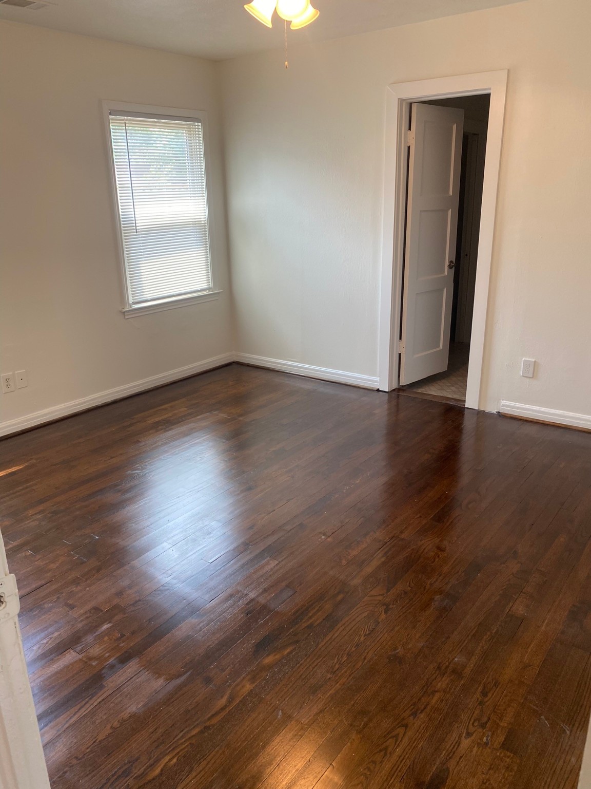 6903 Kenwell Street Dallas TX 75209
