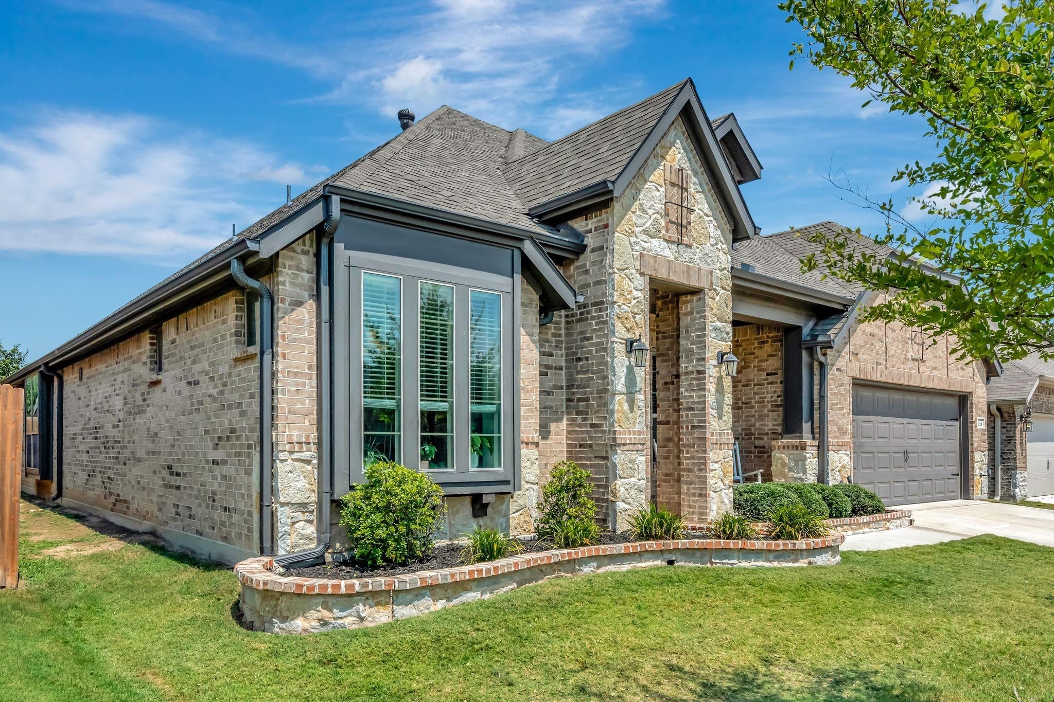 324 Sugar Creek Lane Saginaw TX 76131