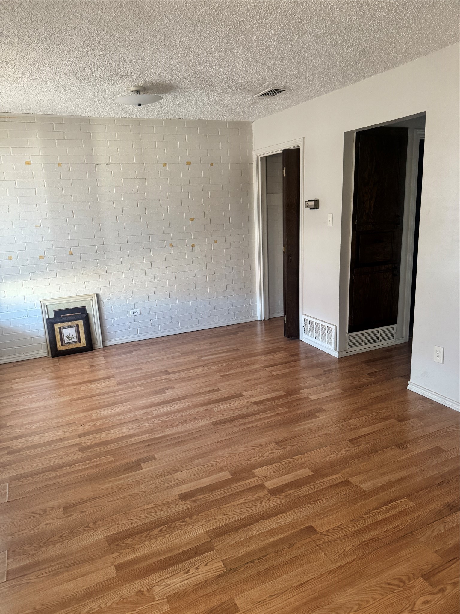1724 W Sanford Street Arlington TX 76012