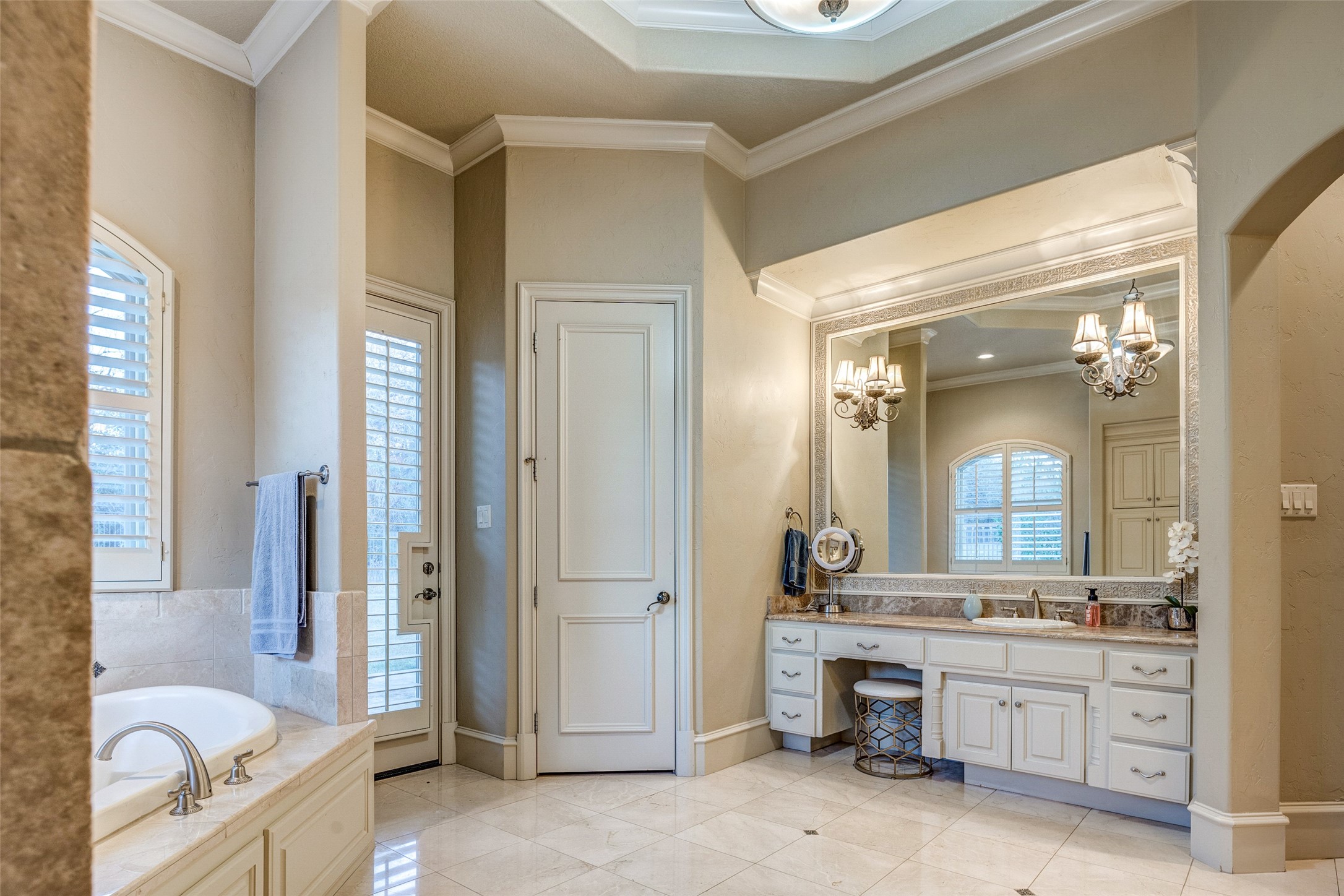 1819 Broken Bend Drive Westlake TX 76262