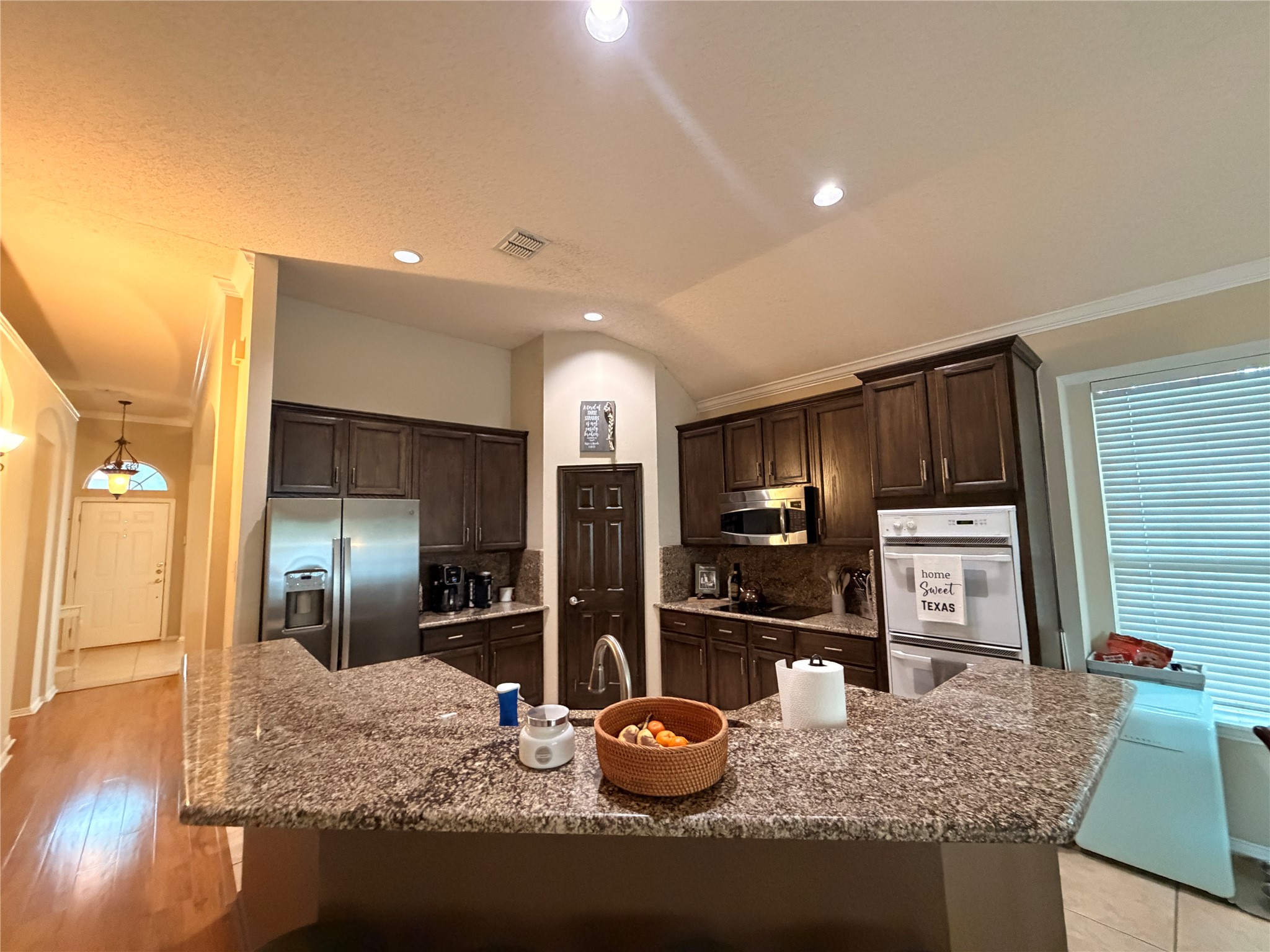 8640 Woodcreek Drive Irving TX 75063