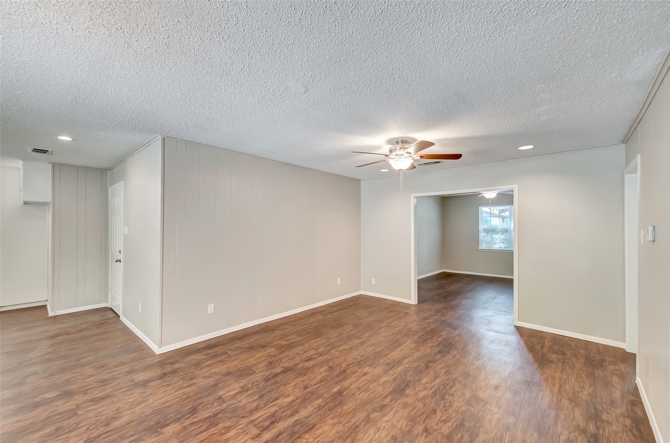 2833 Kingsbury Avenue Richland Hills TX 76118