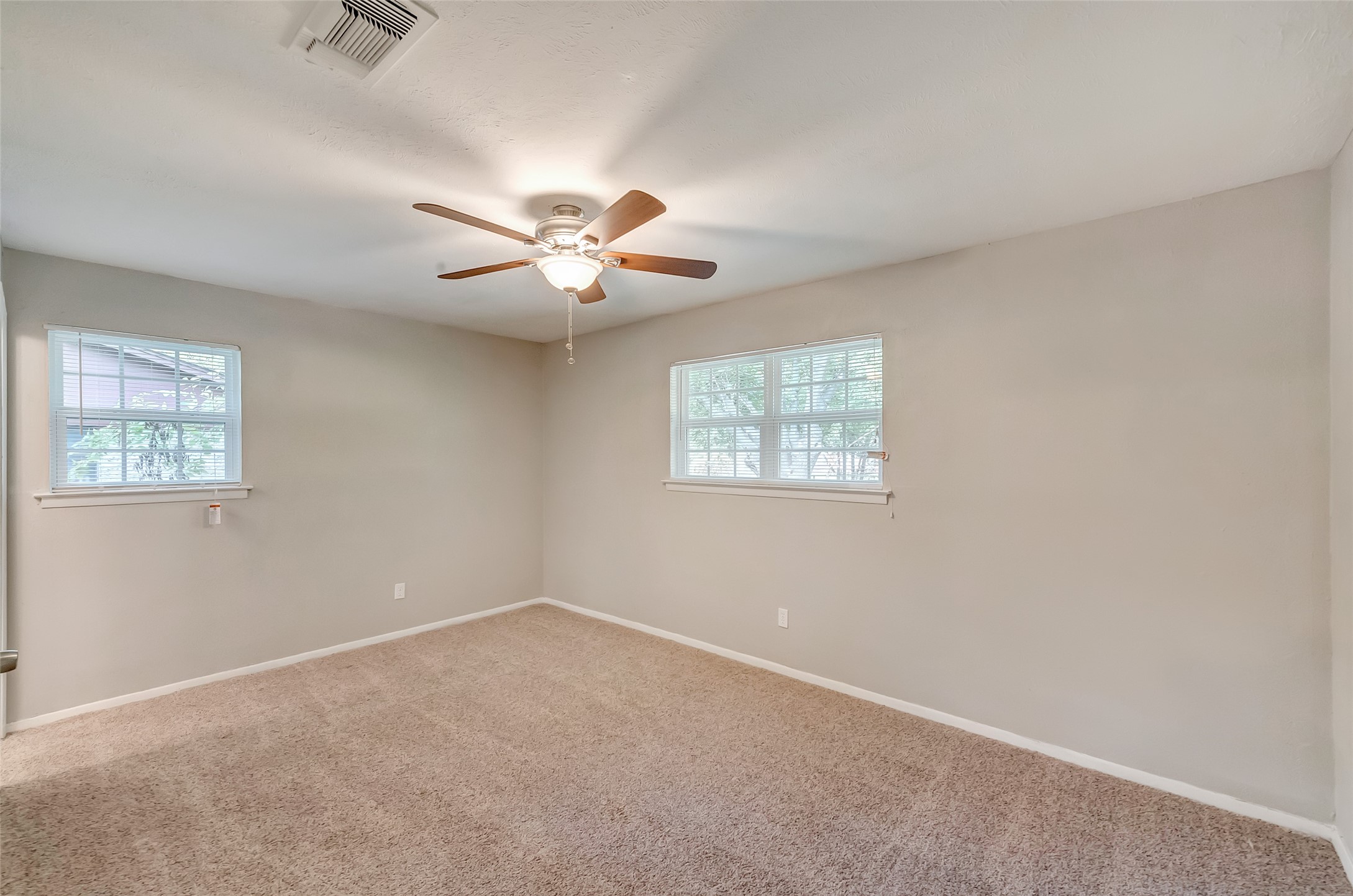2833 Kingsbury Avenue Richland Hills TX 76118