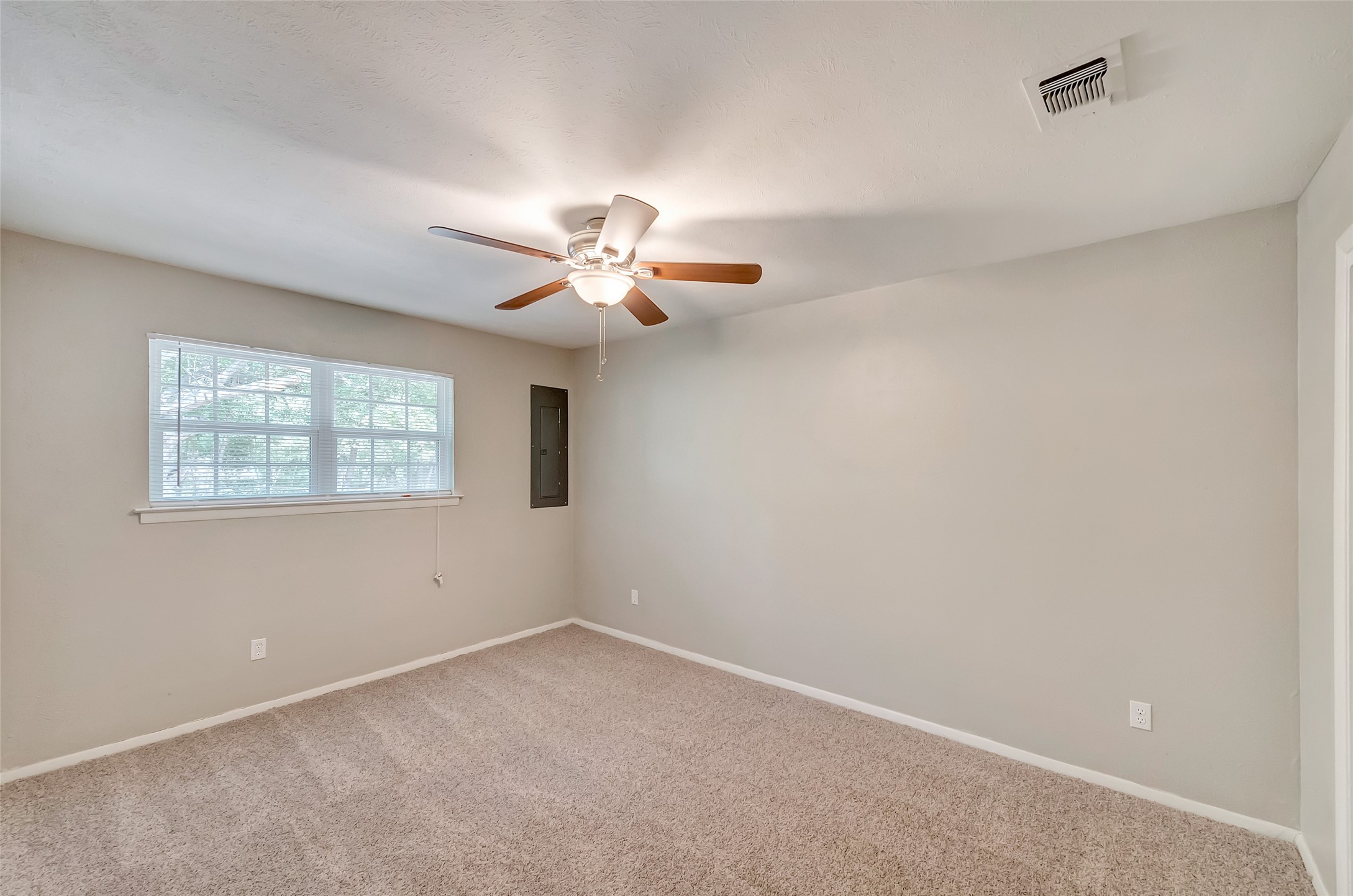 2833 Kingsbury Avenue Richland Hills TX 76118