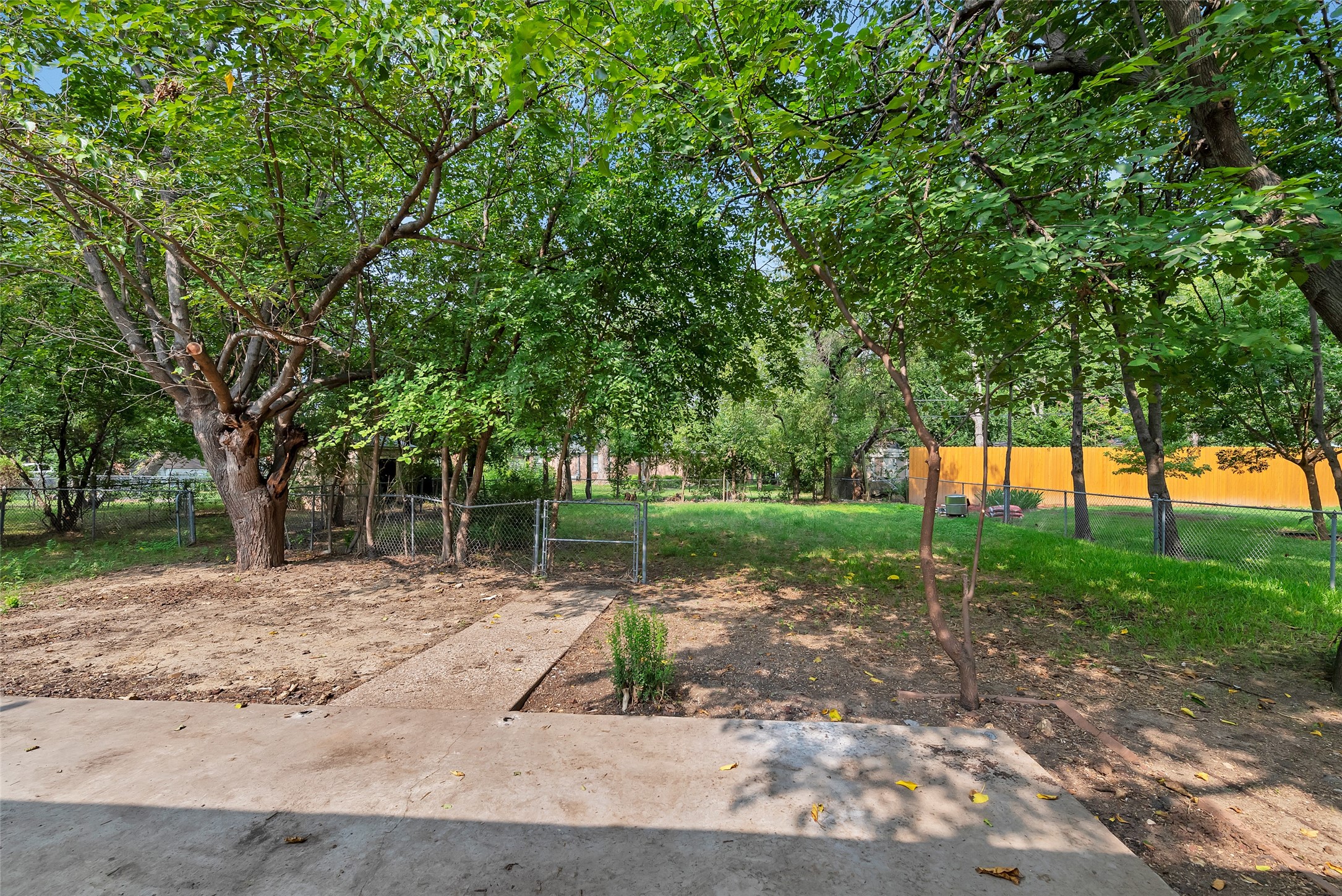 2833 Kingsbury Avenue Richland Hills TX 76118